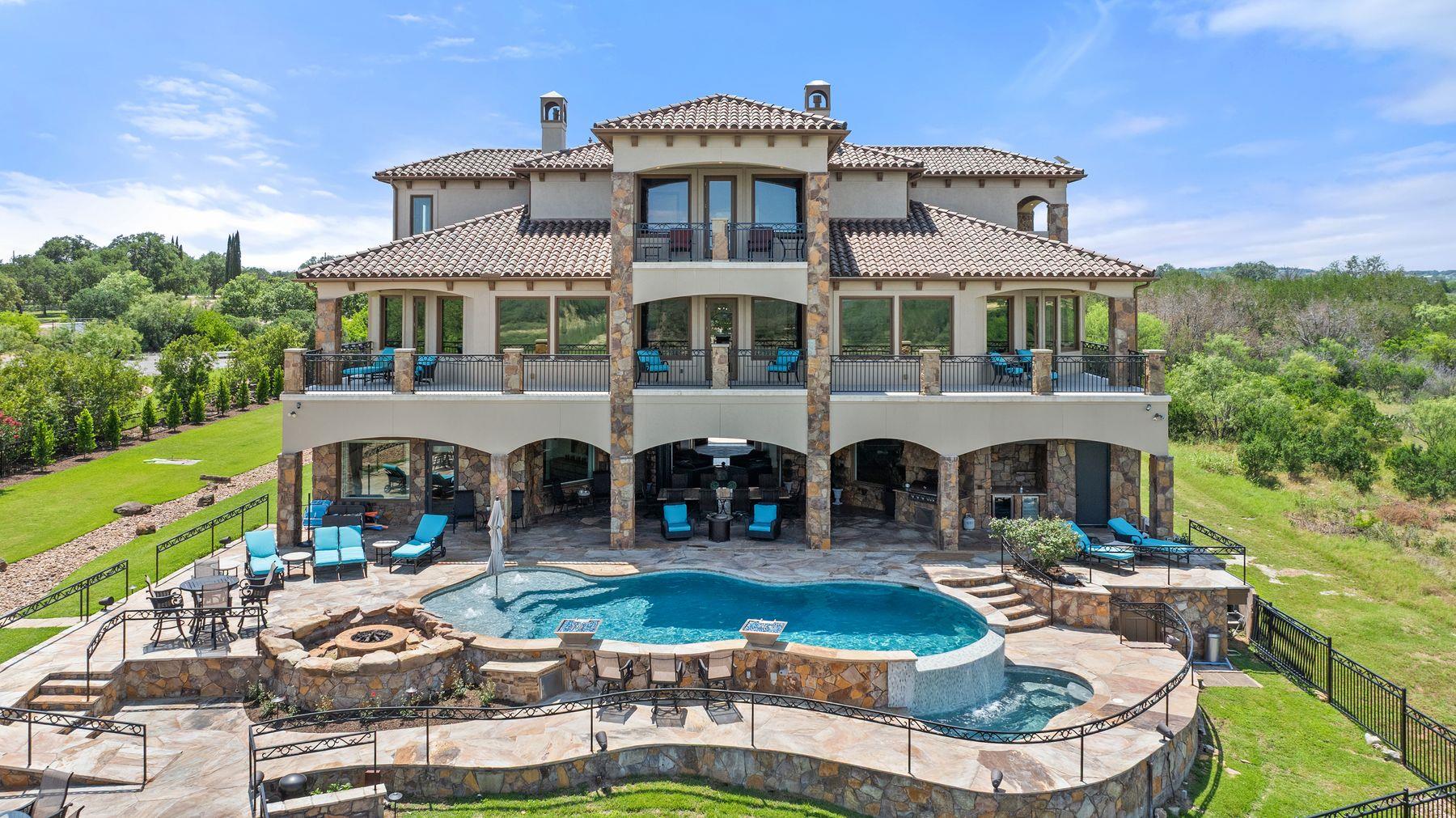 Image 4 of 39 For 1216 Travis Bluff Way