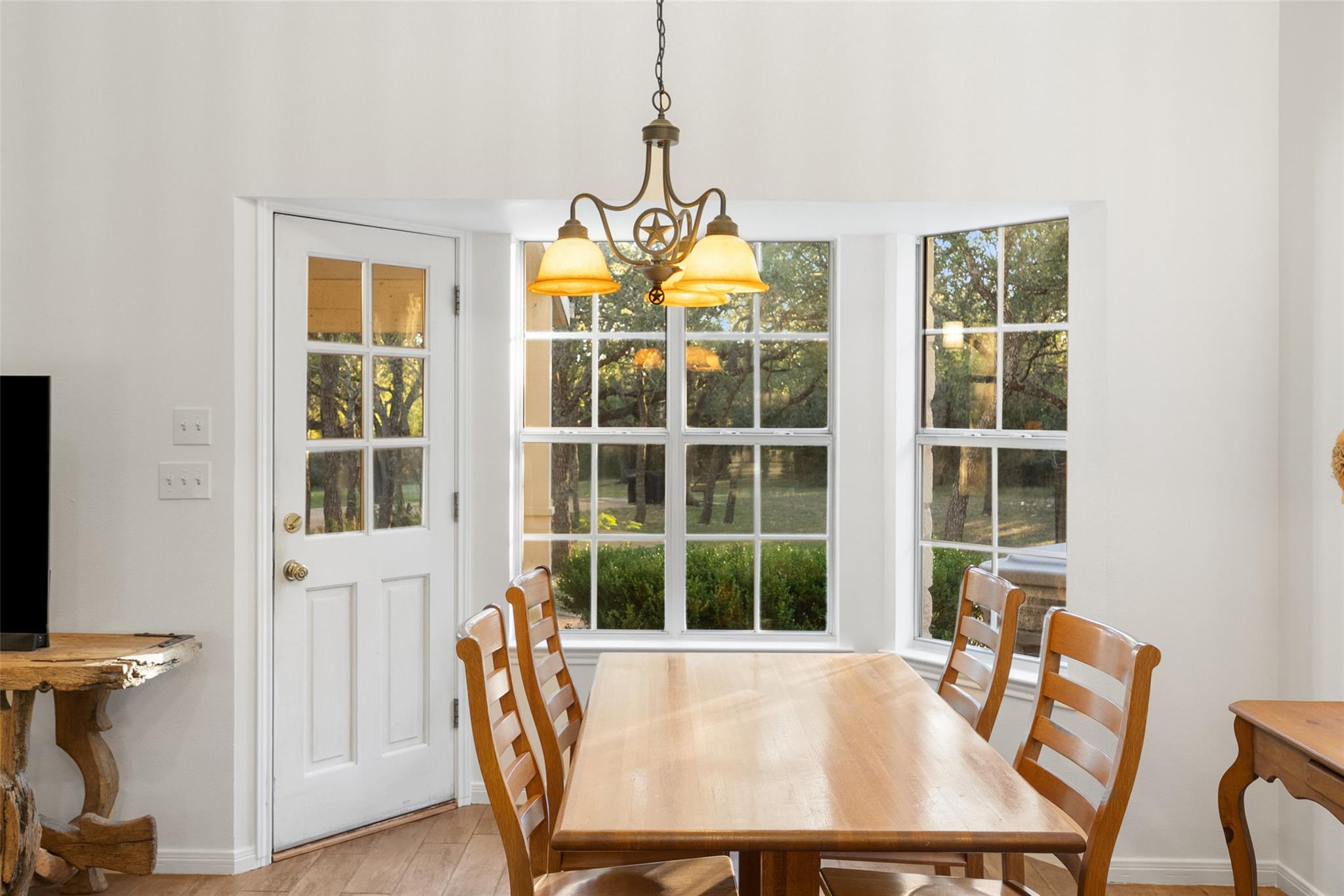 Image 12 of 38 For 301 Crystal Meadows Dr