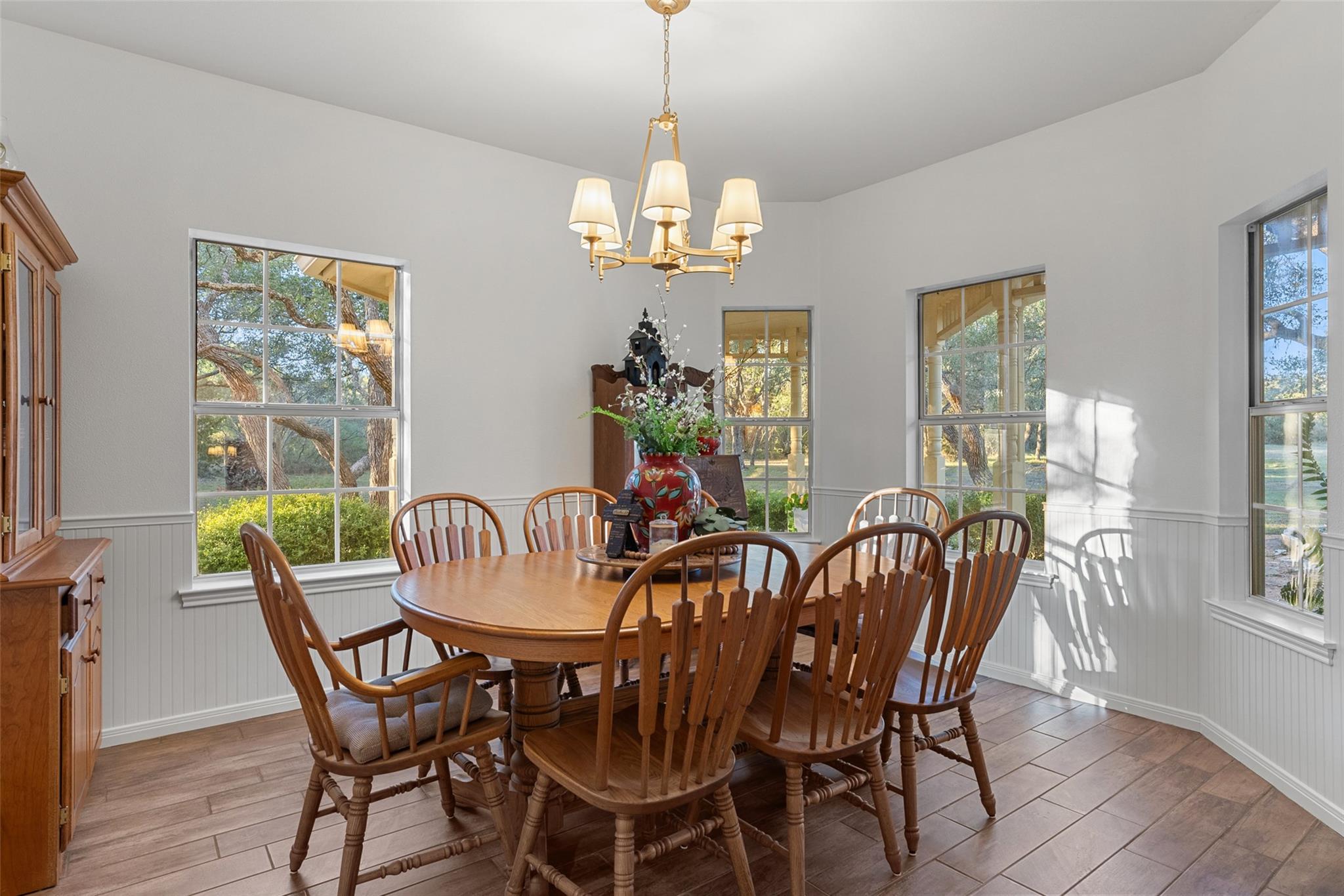 Image 14 of 38 For 301 Crystal Meadows Dr