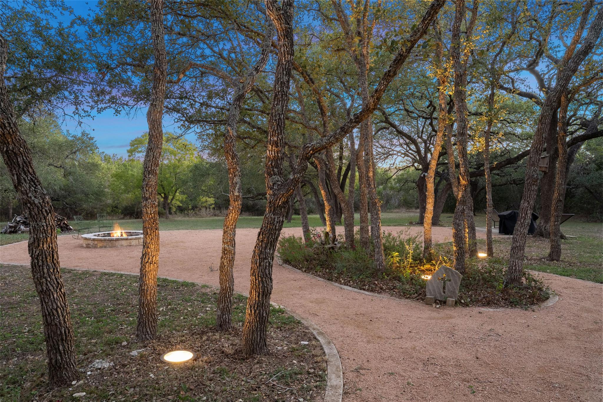 Image 29 of 38 For 301 Crystal Meadows Dr