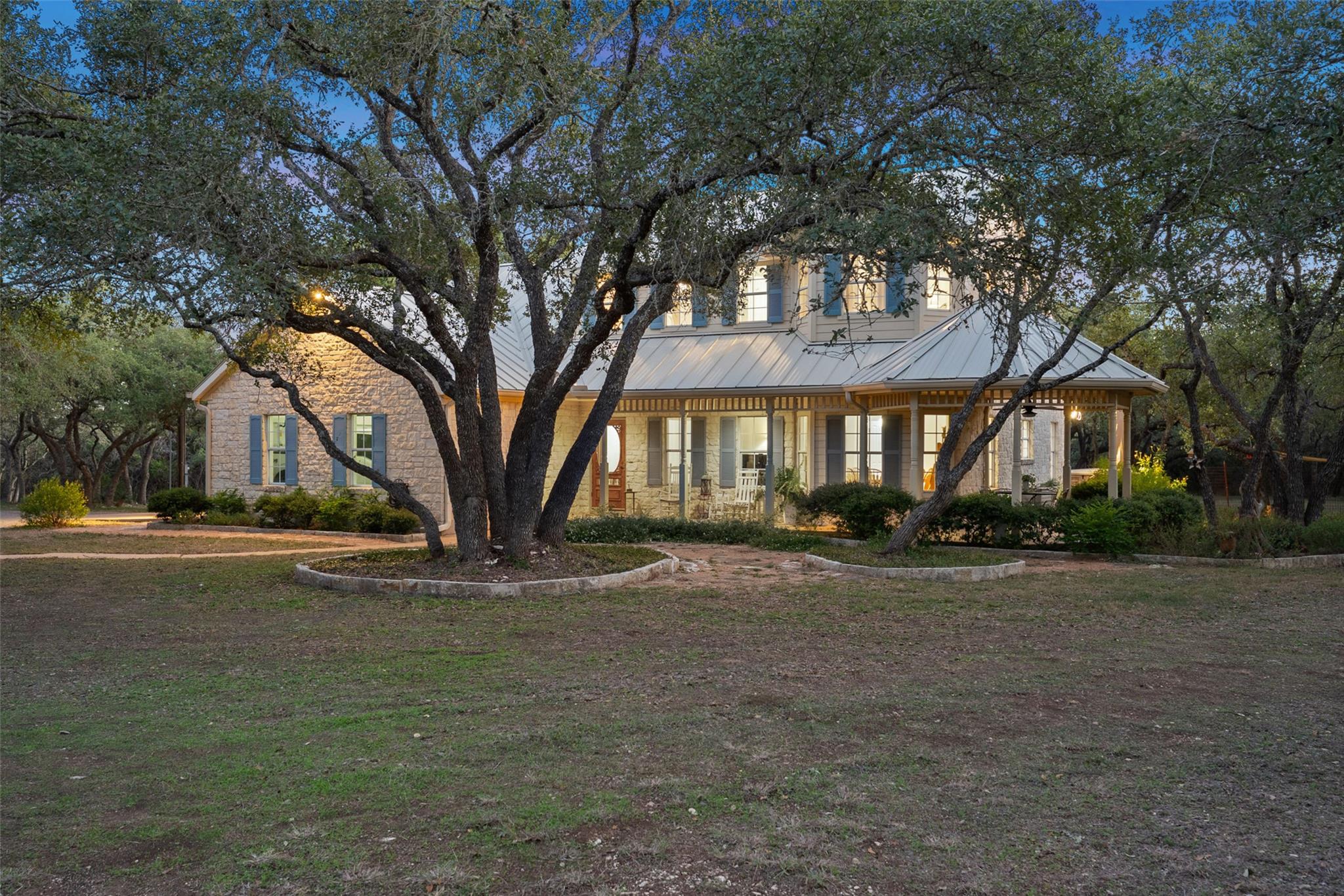 Image 30 of 38 For 301 Crystal Meadows Dr