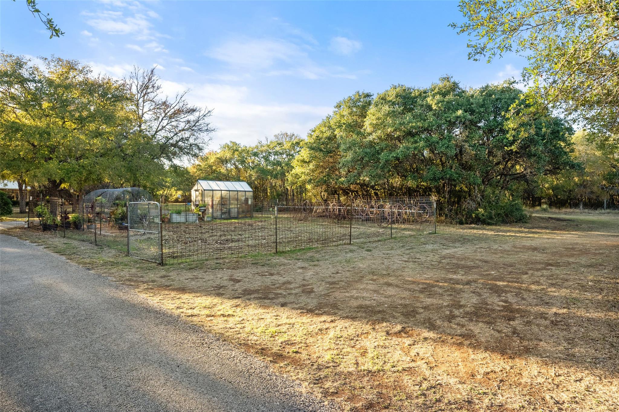 Image 33 of 38 For 301 Crystal Meadows Dr