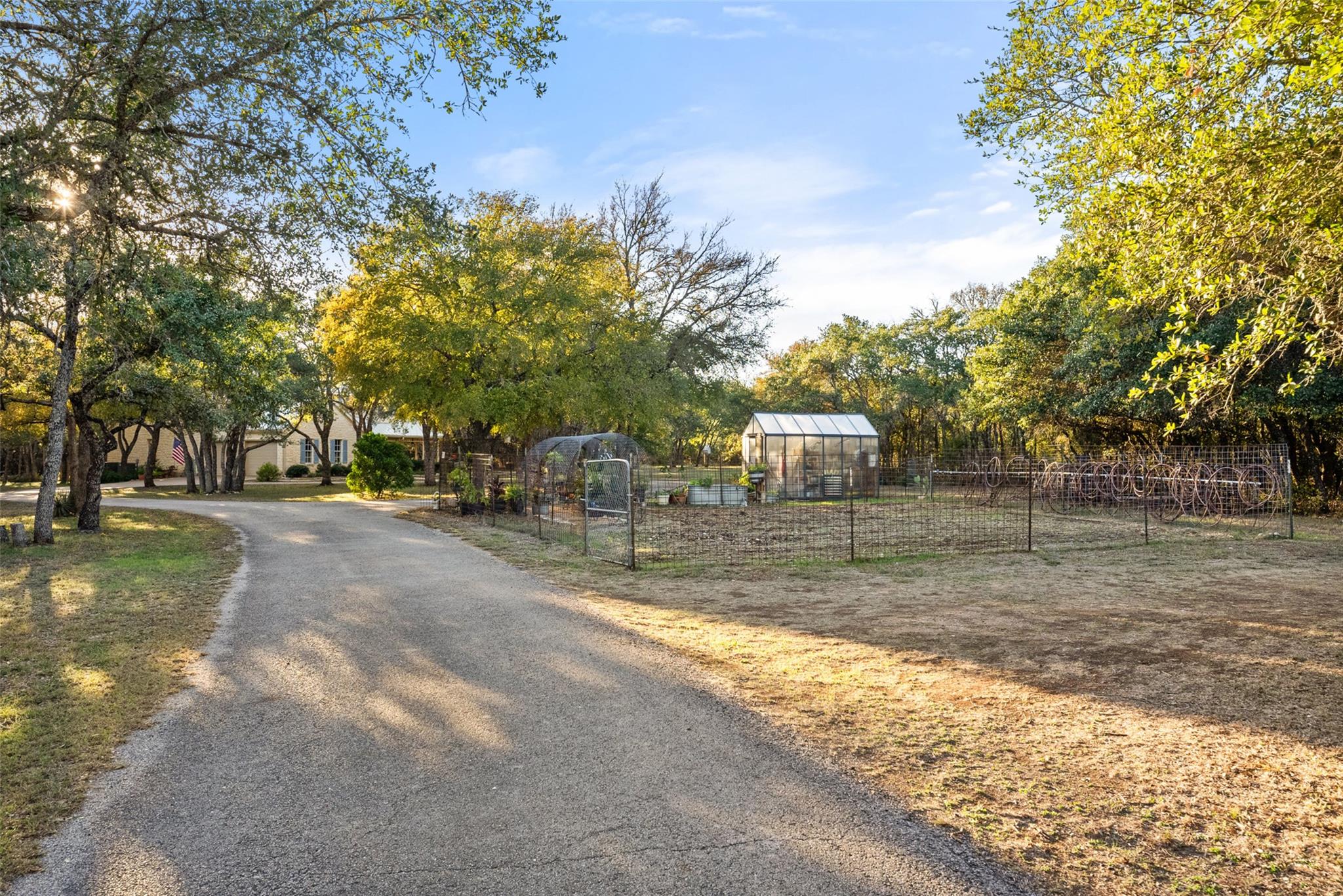 Image 34 of 38 For 301 Crystal Meadows Dr