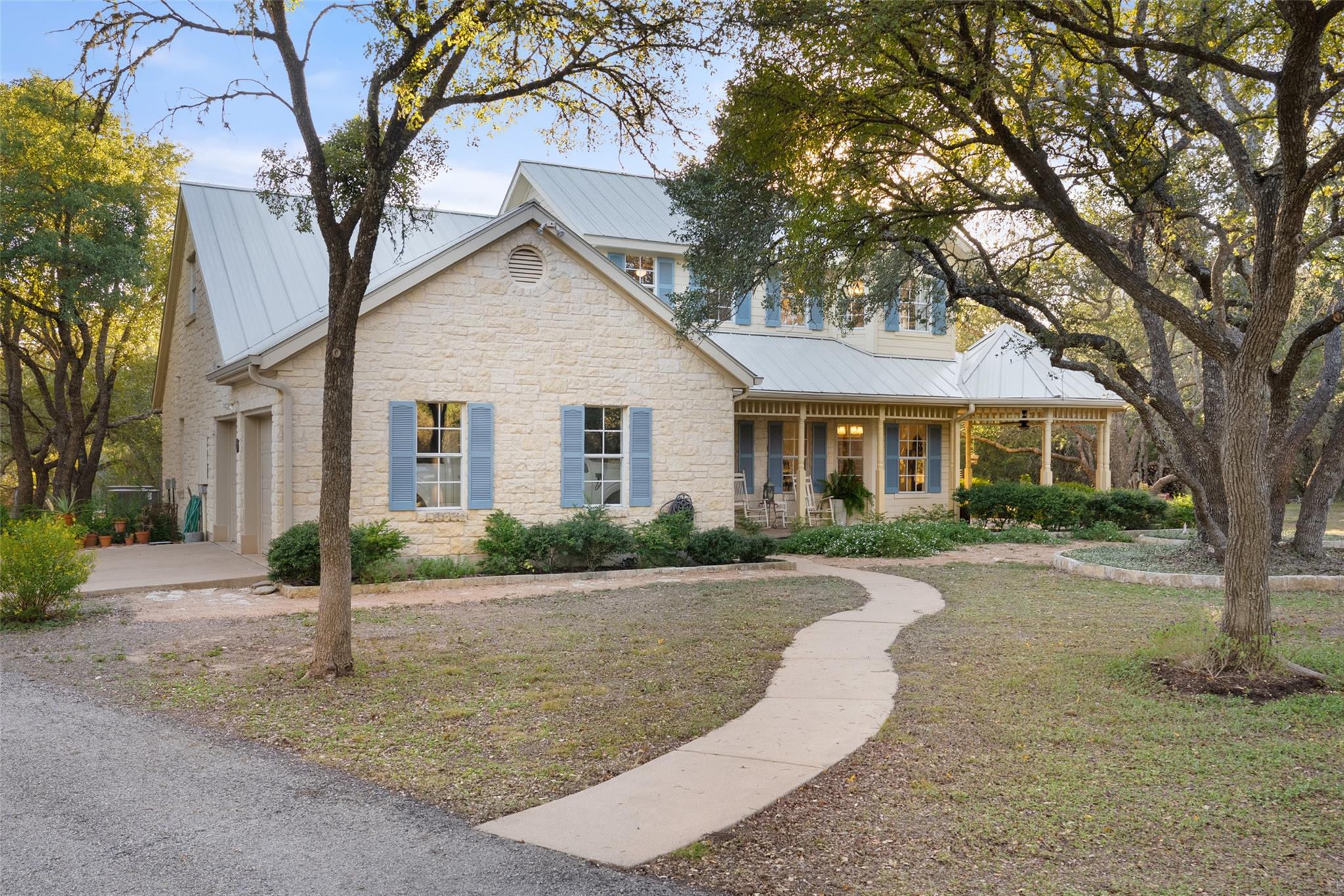 Image 5 of 38 For 301 Crystal Meadows Dr