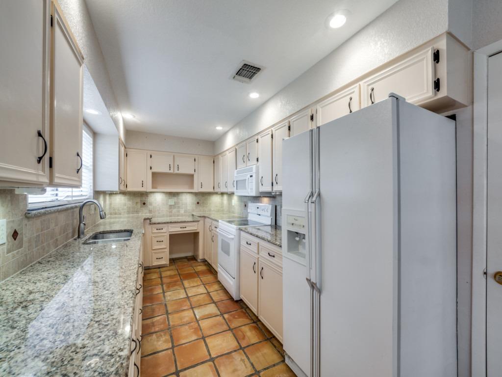 Image 10 of 40 For 620 Lake Island Dr