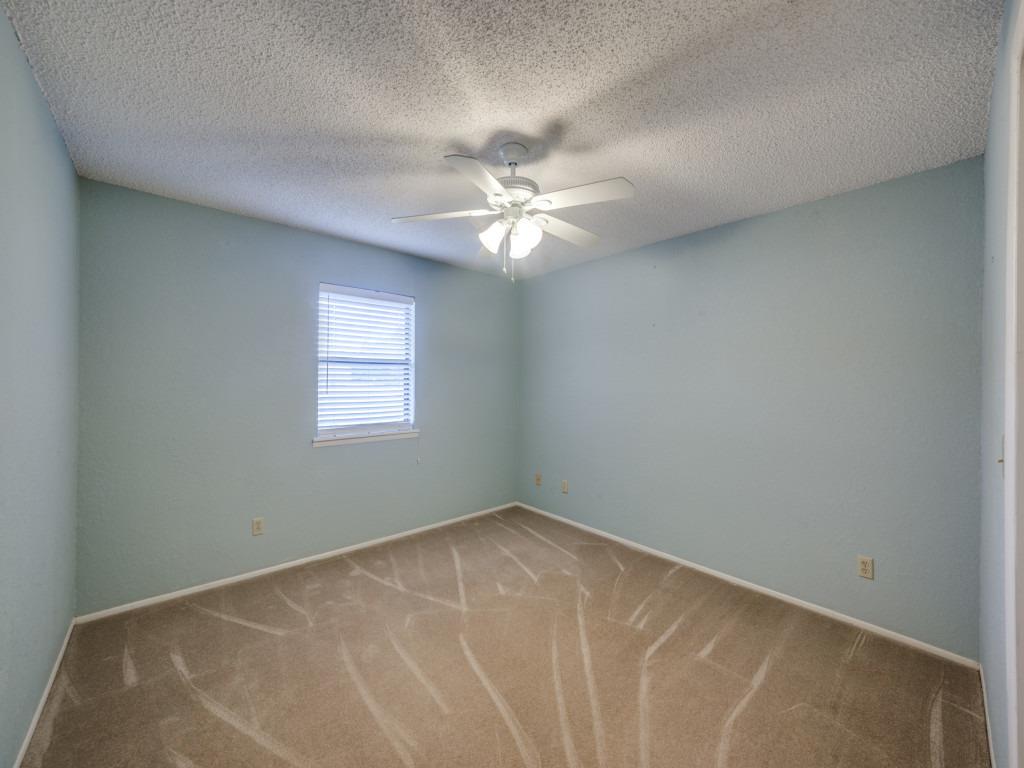 Image 13 of 40 For 620 Lake Island Dr