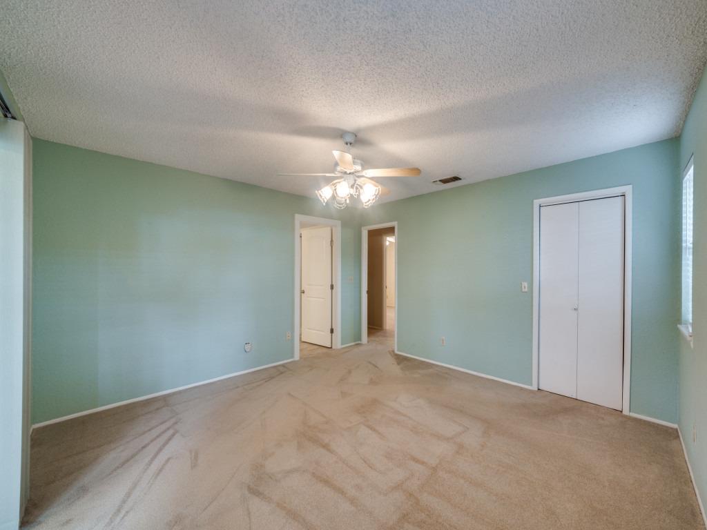Image 15 of 40 For 620 Lake Island Dr