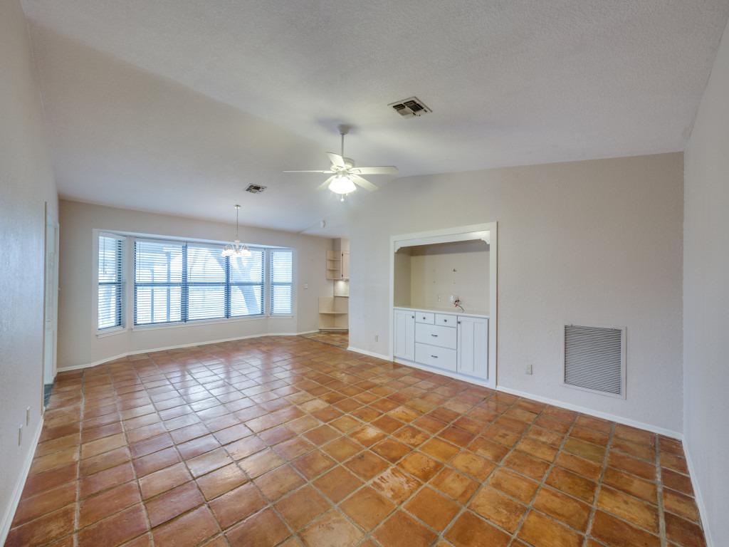 Image 6 of 40 For 620 Lake Island Dr