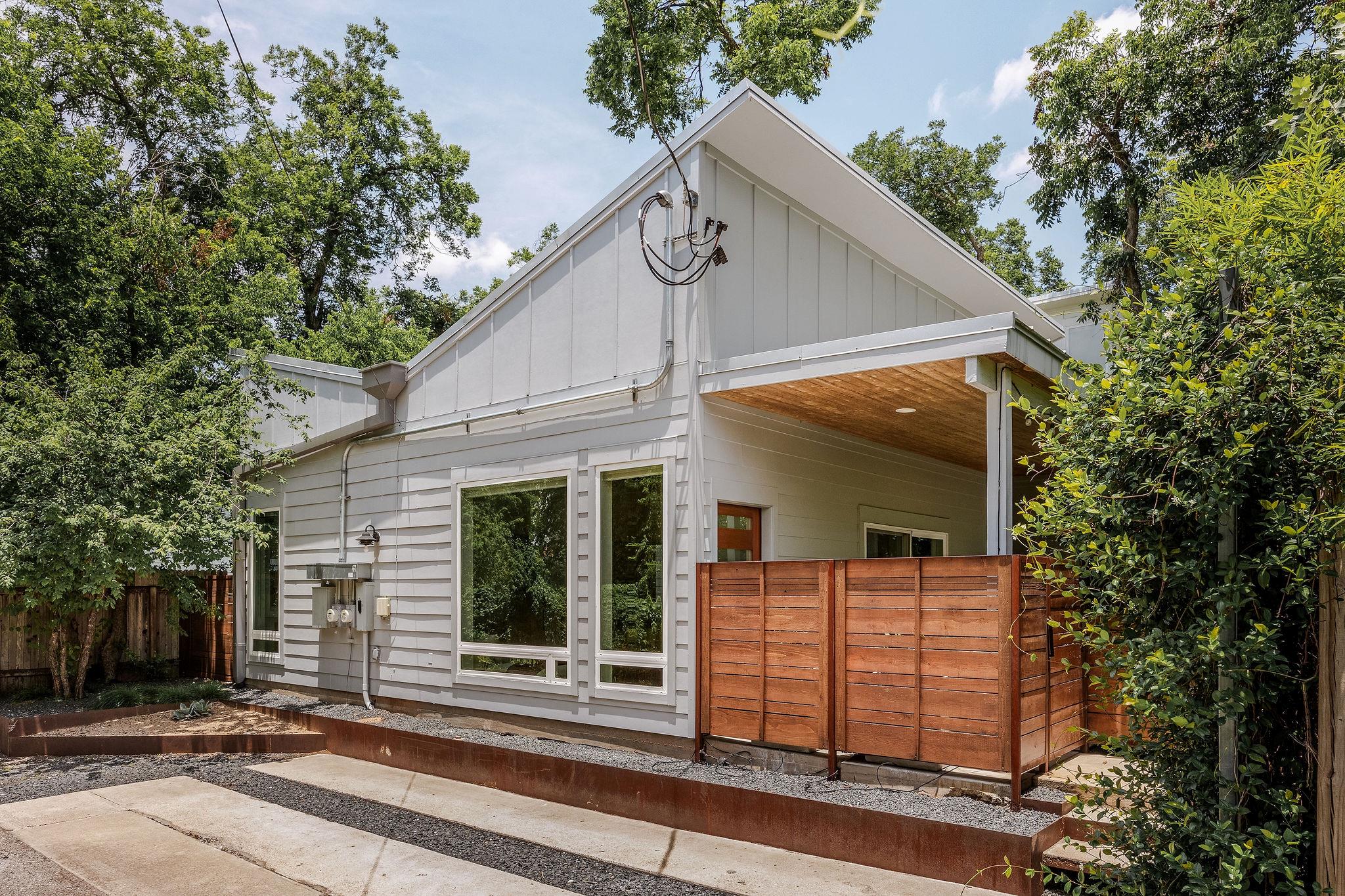 Details for 2211 Canterbury St B, Austin, TX 78702