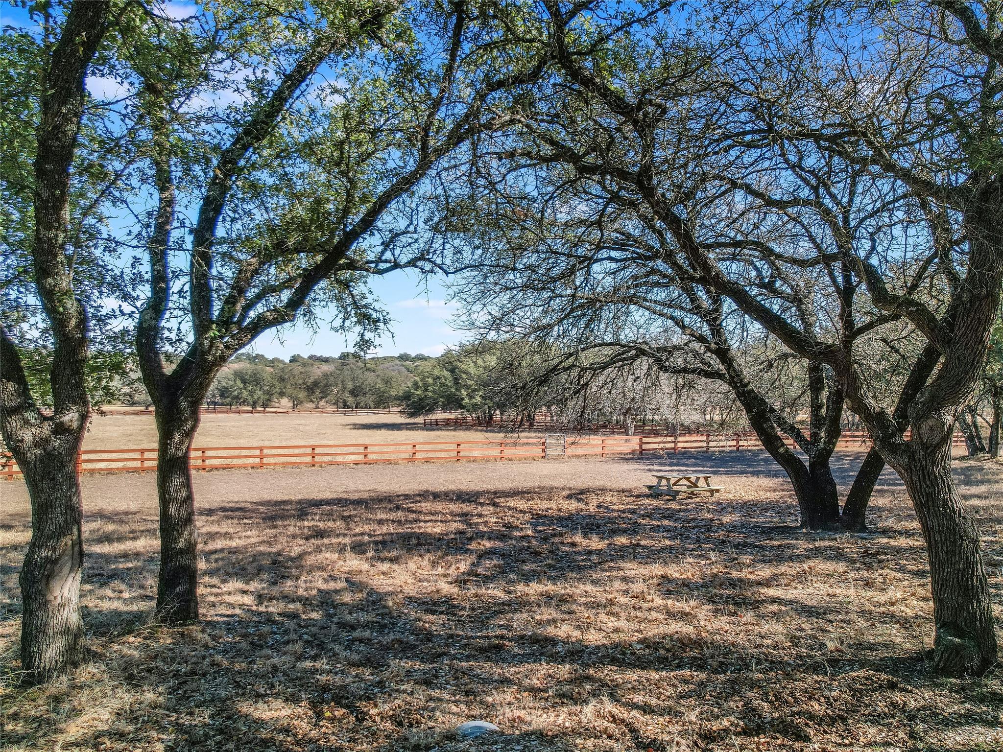 Image 28 of 34 For 25909 Hamilton Pool Rd