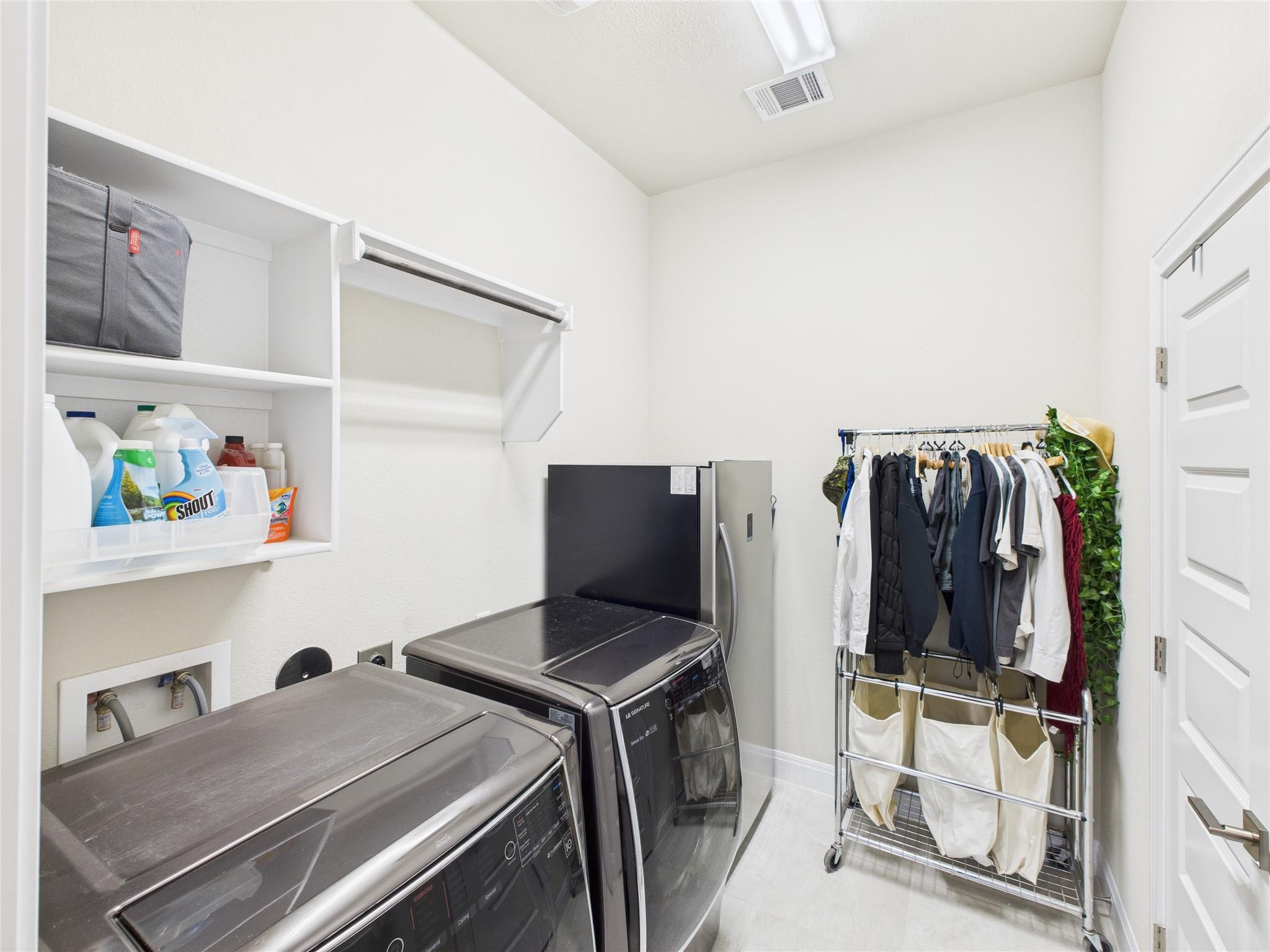 Image 16 of 39 For 125 Frogfruit Way