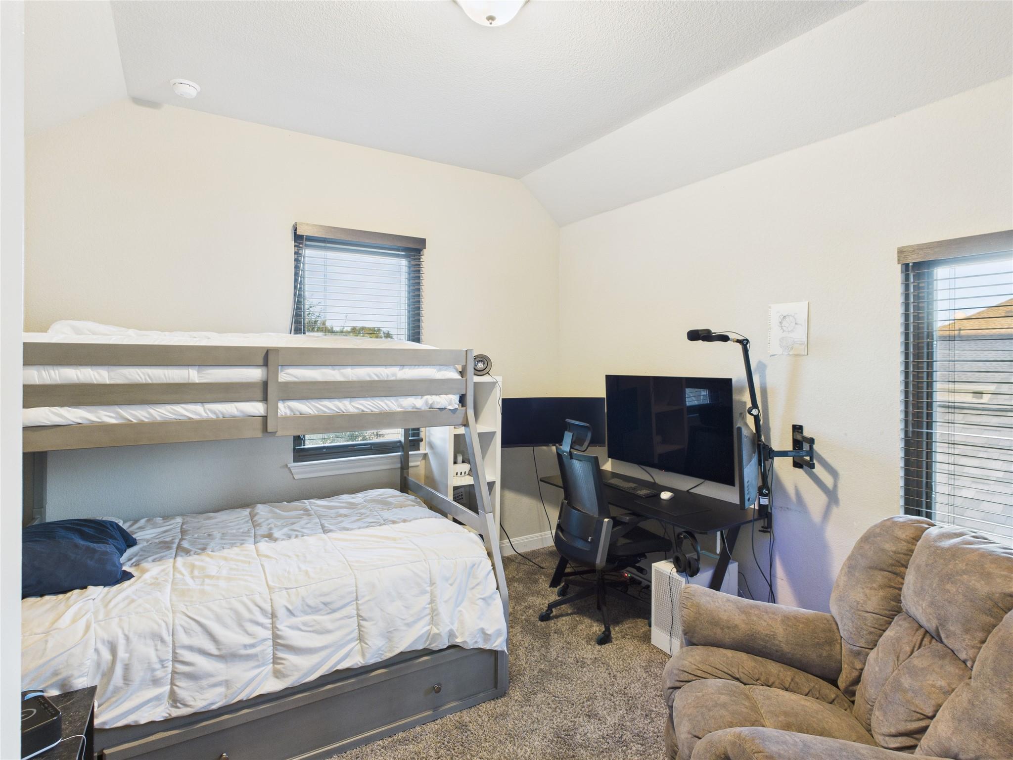 Image 25 of 39 For 125 Frogfruit Way