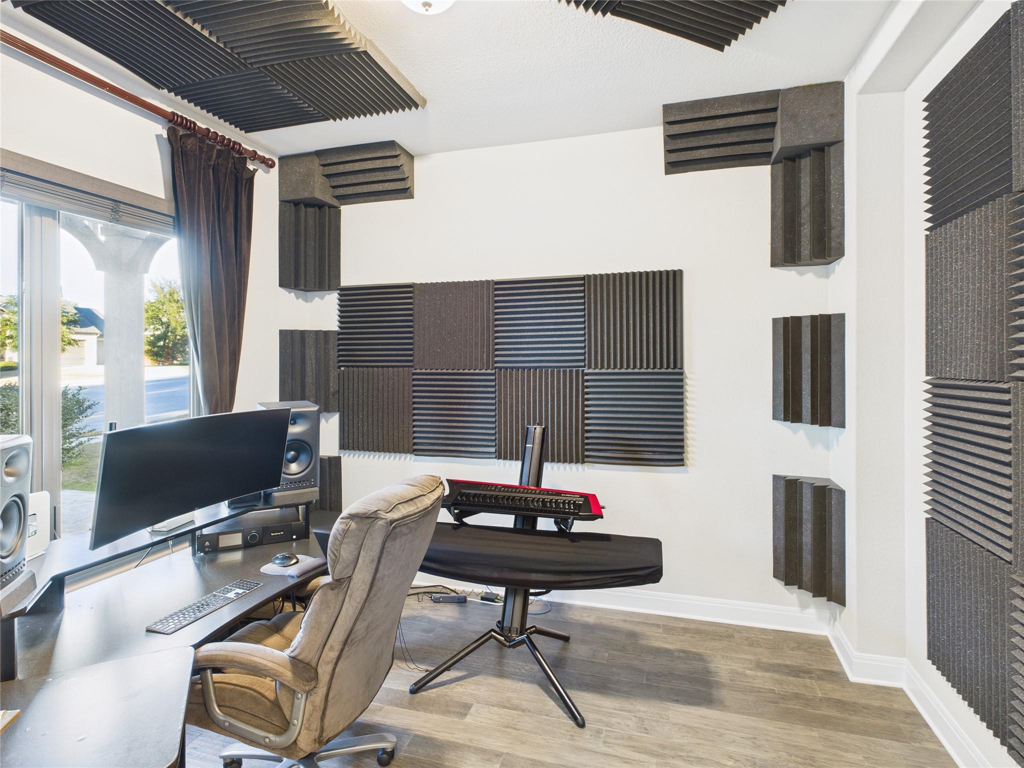 Image 5 of 39 For 125 Frogfruit Way