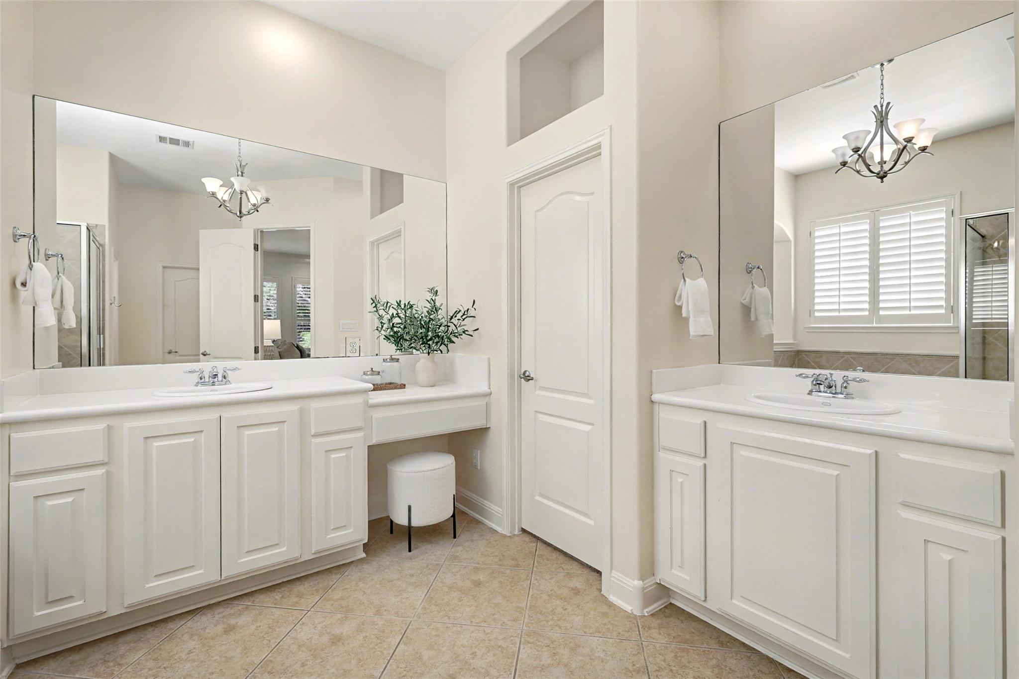 Image 18 of 40 For 10201 Loxley Ln