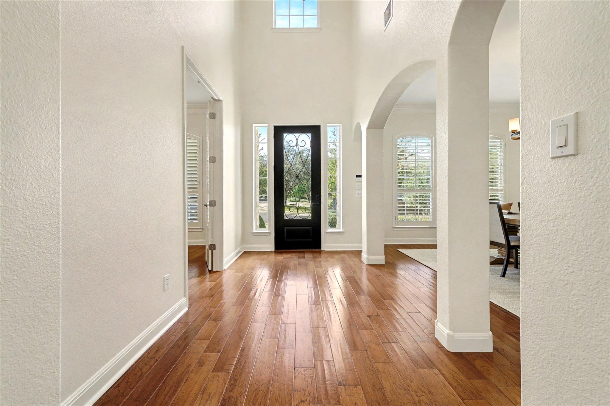 Image 3 of 40 For 10201 Loxley Ln