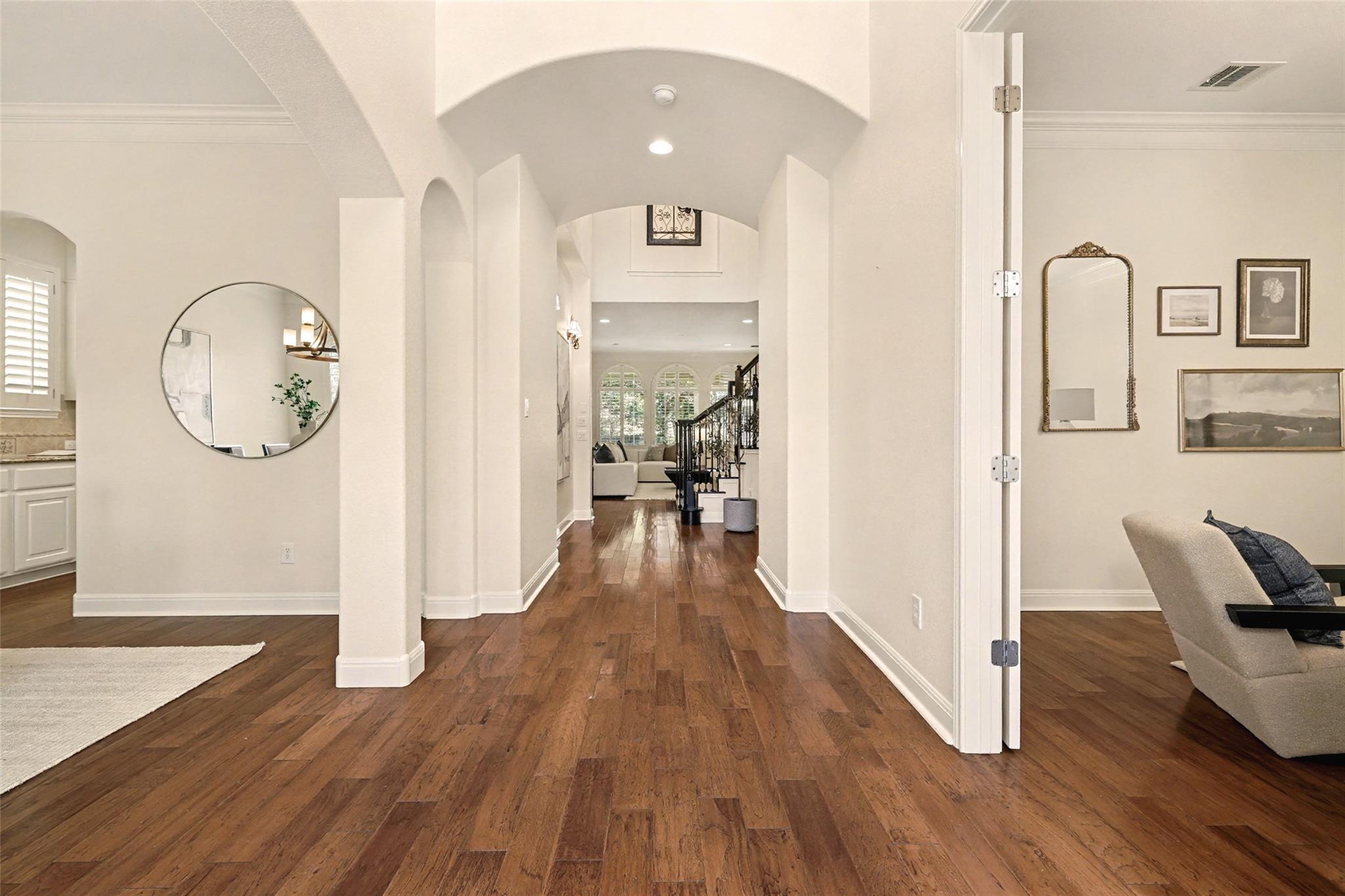 Image 6 of 40 For 10201 Loxley Ln