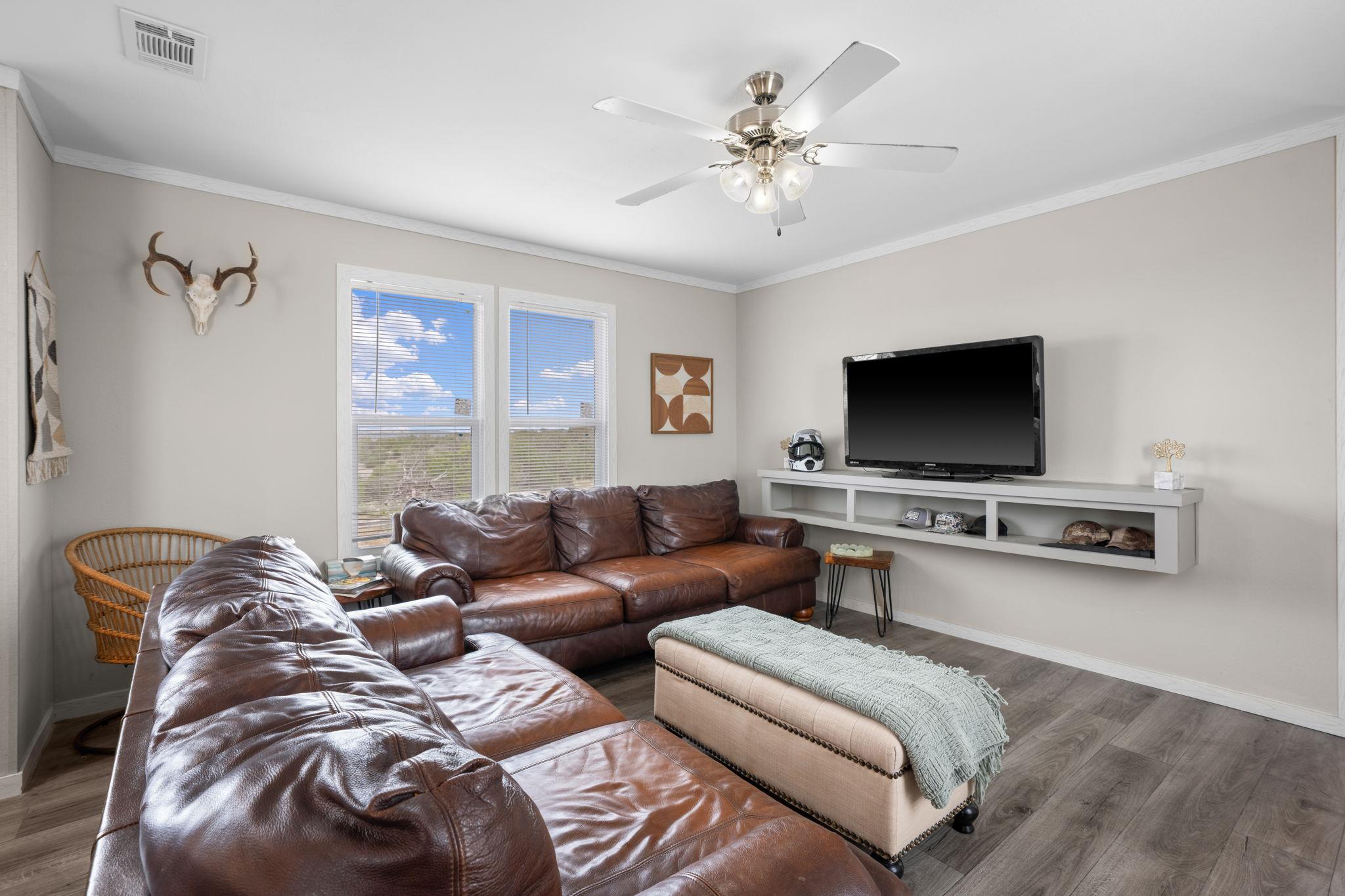 Image 25 of 37 For 13812 High Lonesome Rd