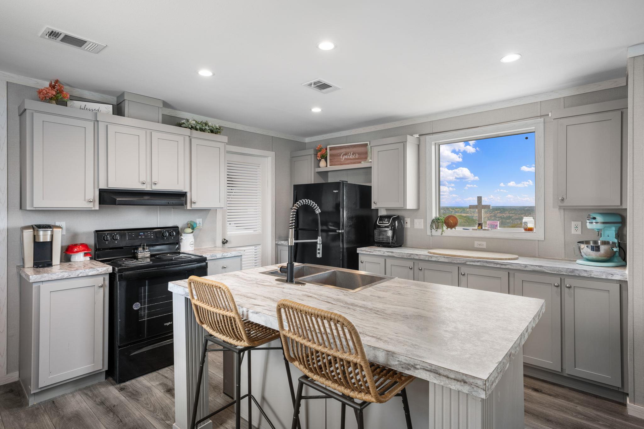 Image 26 of 37 For 13812 High Lonesome Rd