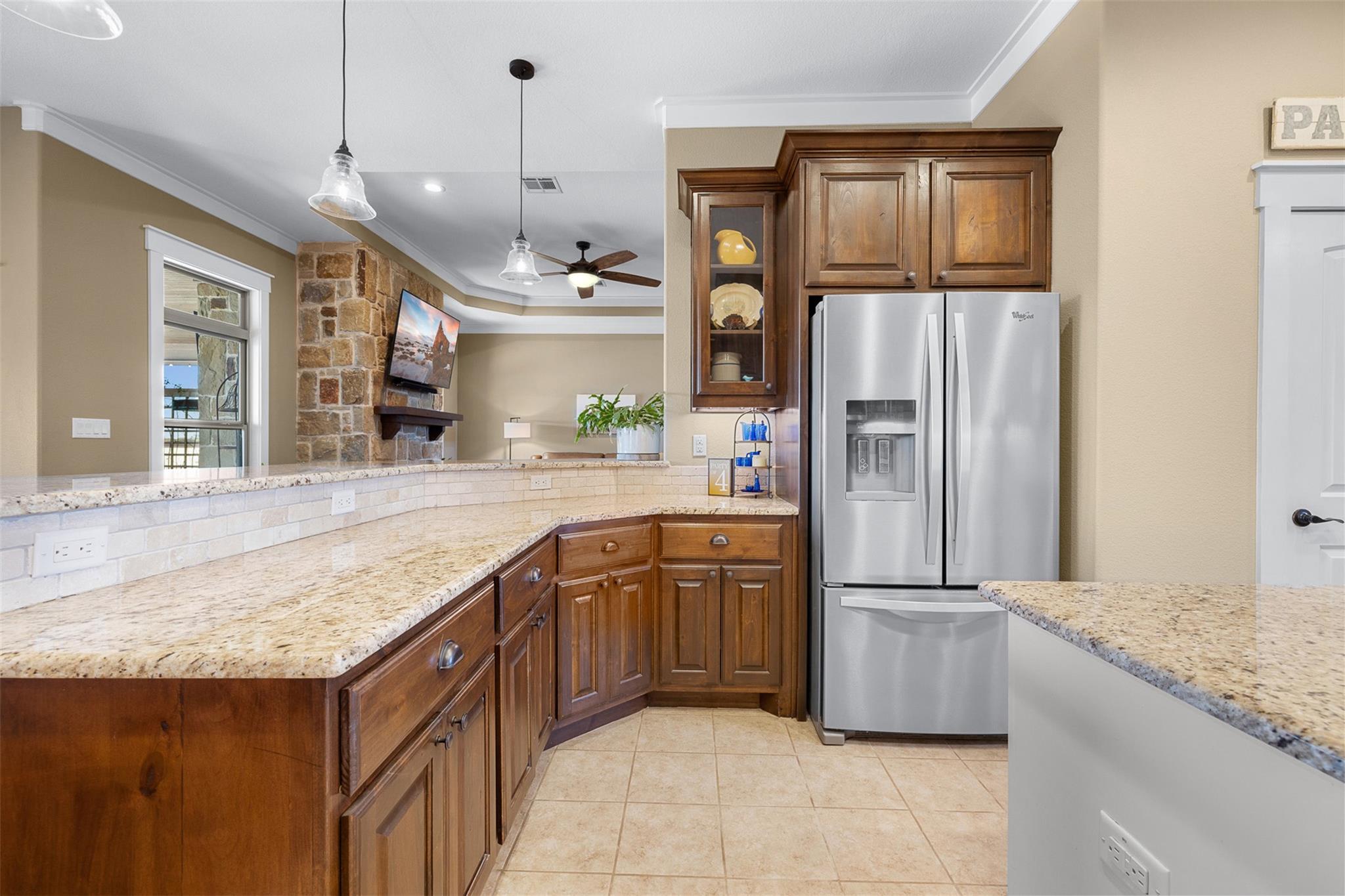 Image 16 of 40 For 2232 Fm 975  