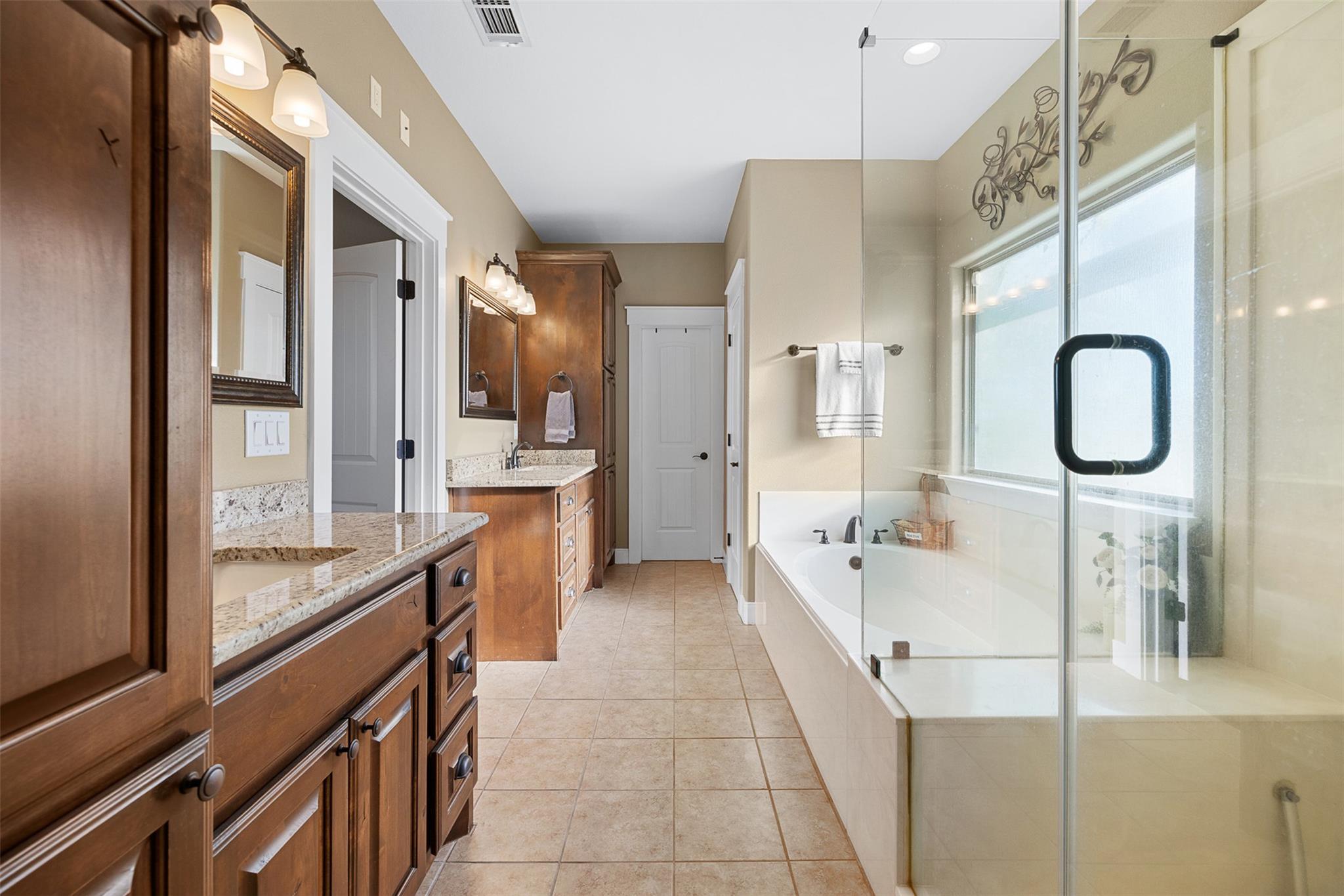 Image 19 of 40 For 2232 Fm 975  