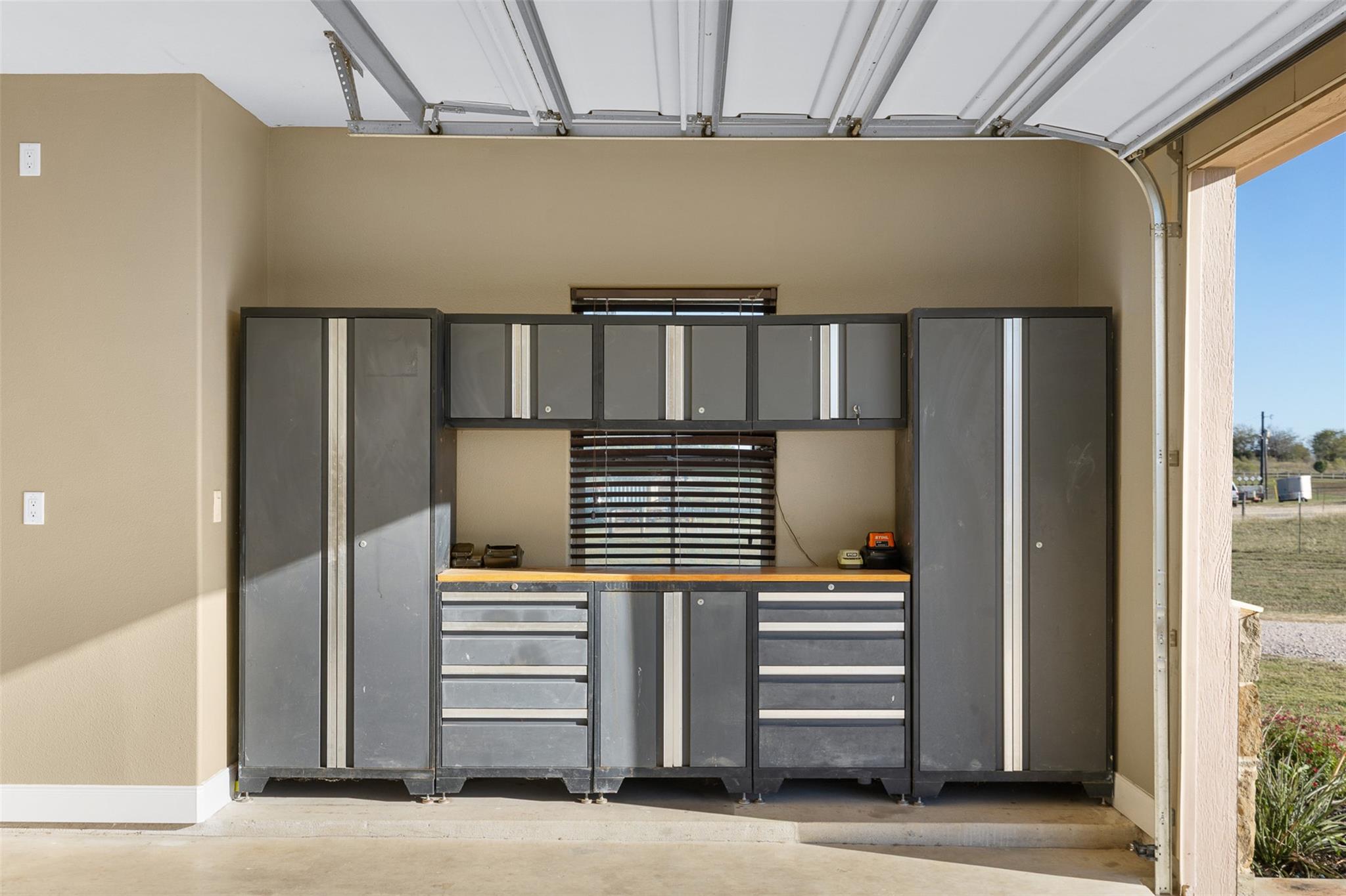 Image 25 of 40 For 2232 Fm 975  