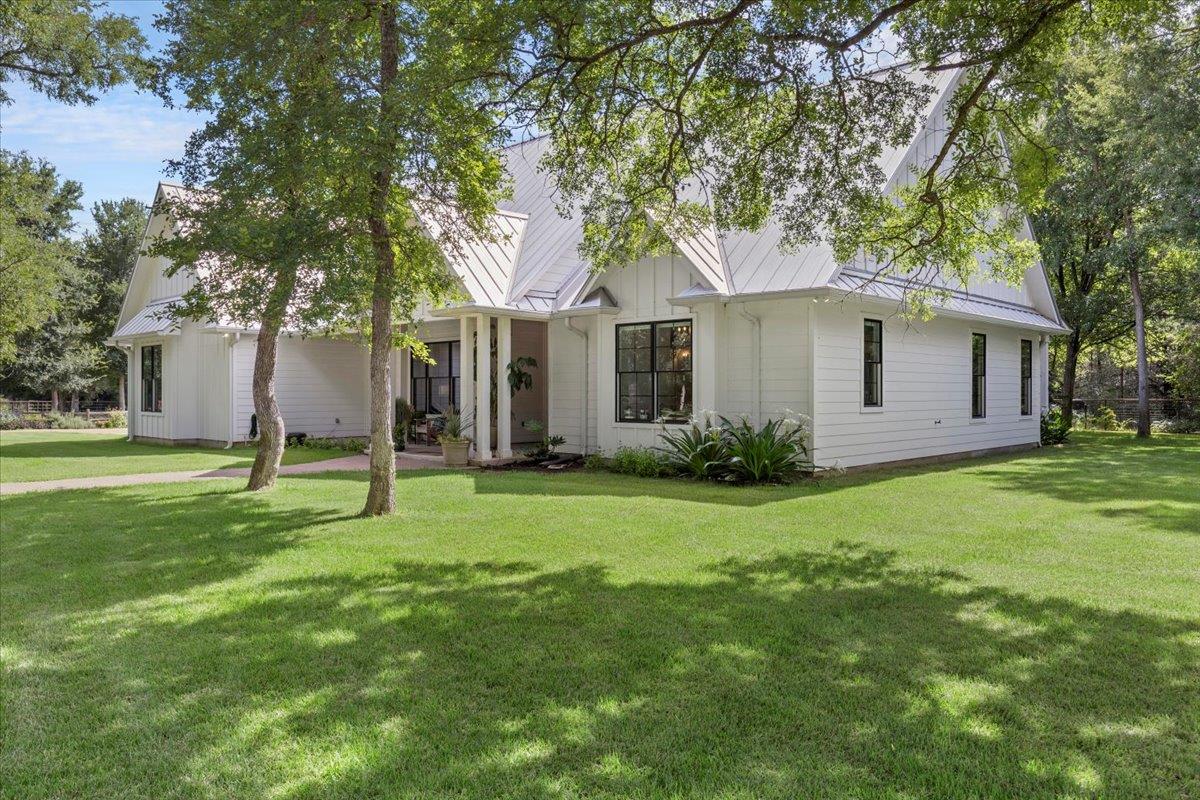 Image 3 of 39 For 1307 Fm 969  