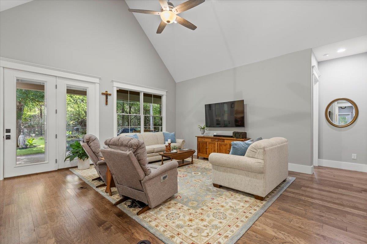 Image 7 of 39 For 1307 Fm 969  