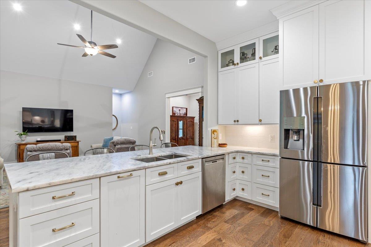 Image 9 of 39 For 1307 Fm 969  