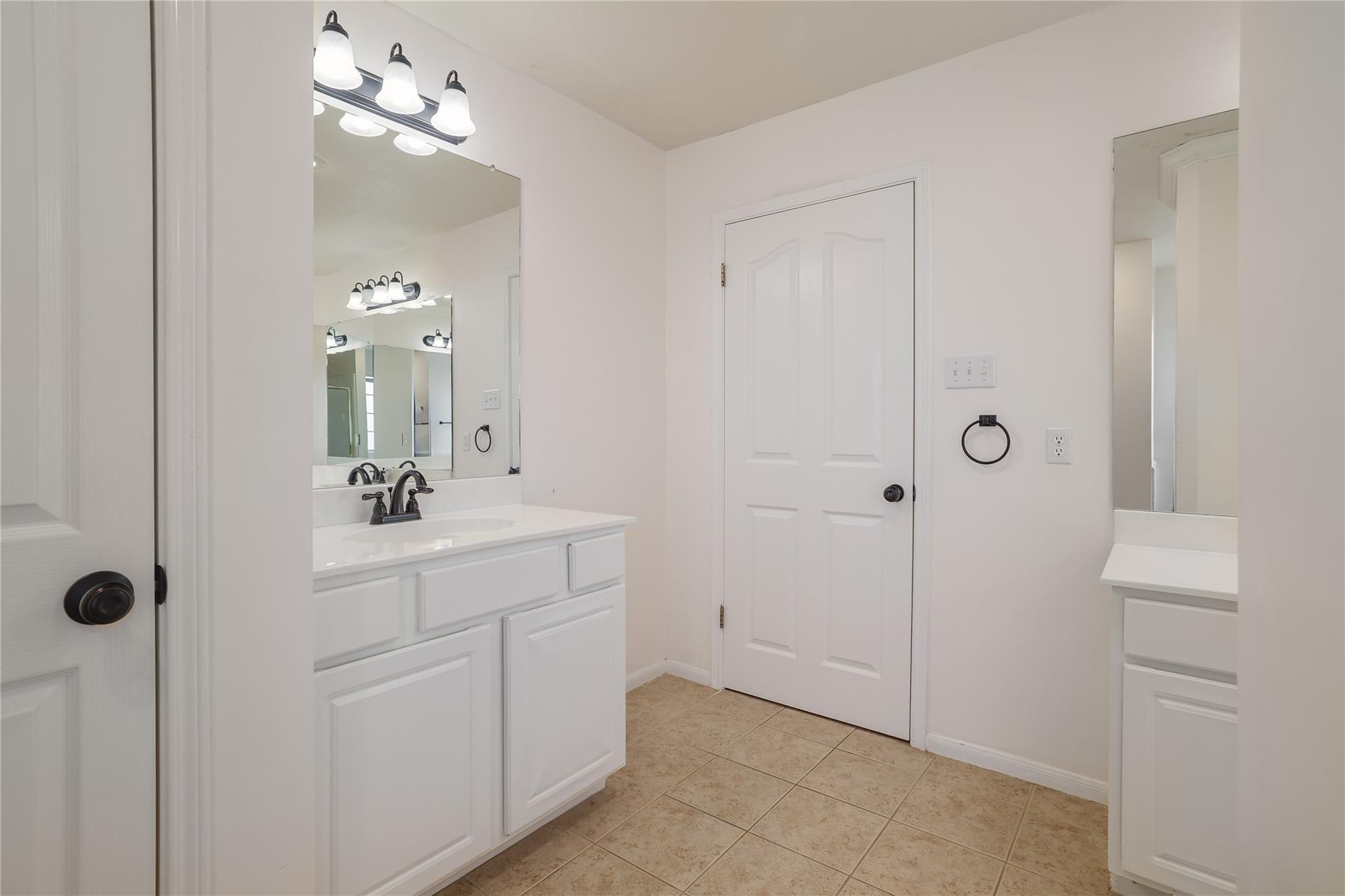 Image 21 of 36 For 12914 Partridge Bend Dr