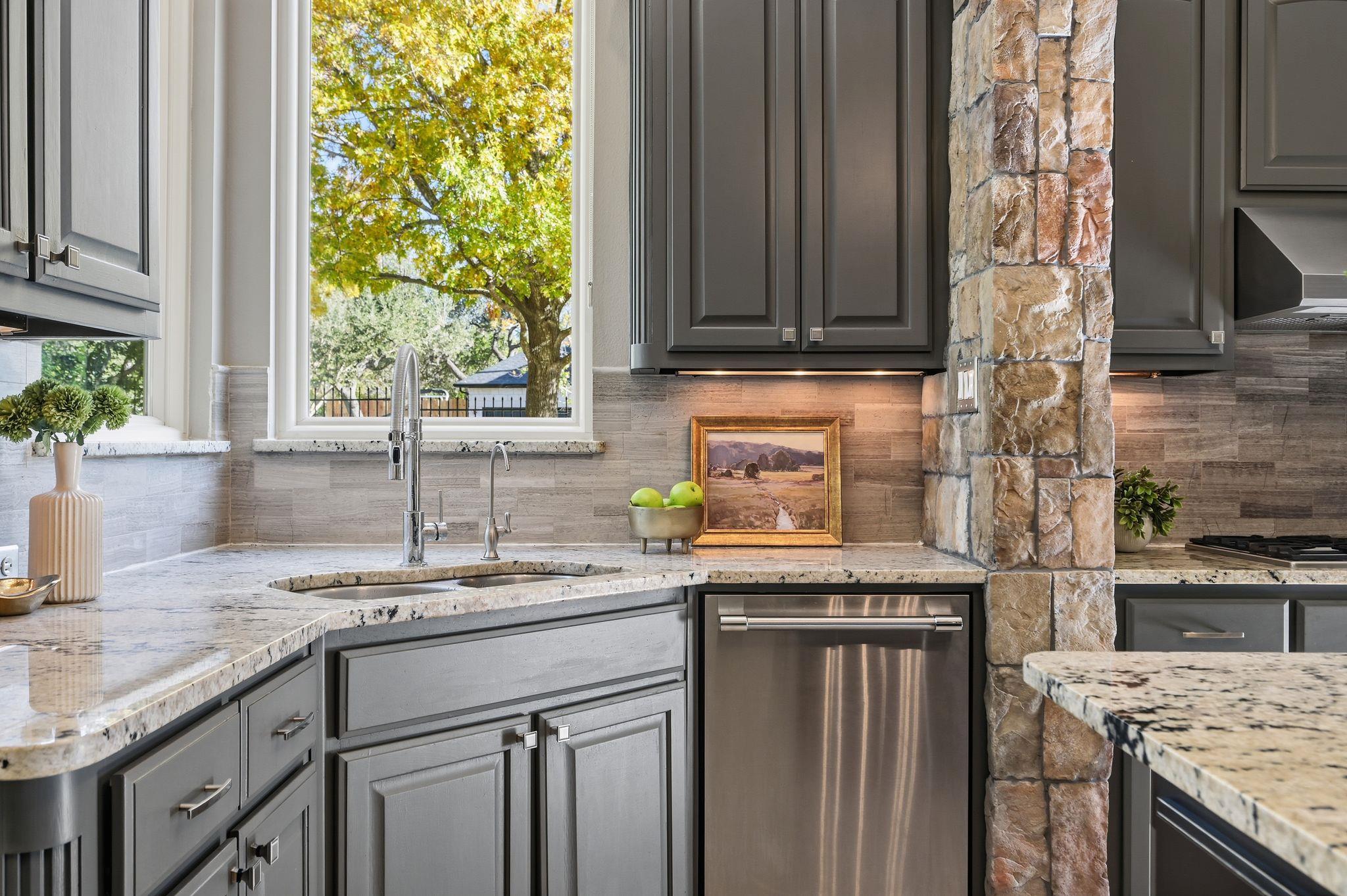 Image 15 of 40 For 9808 Tree Bend Cv