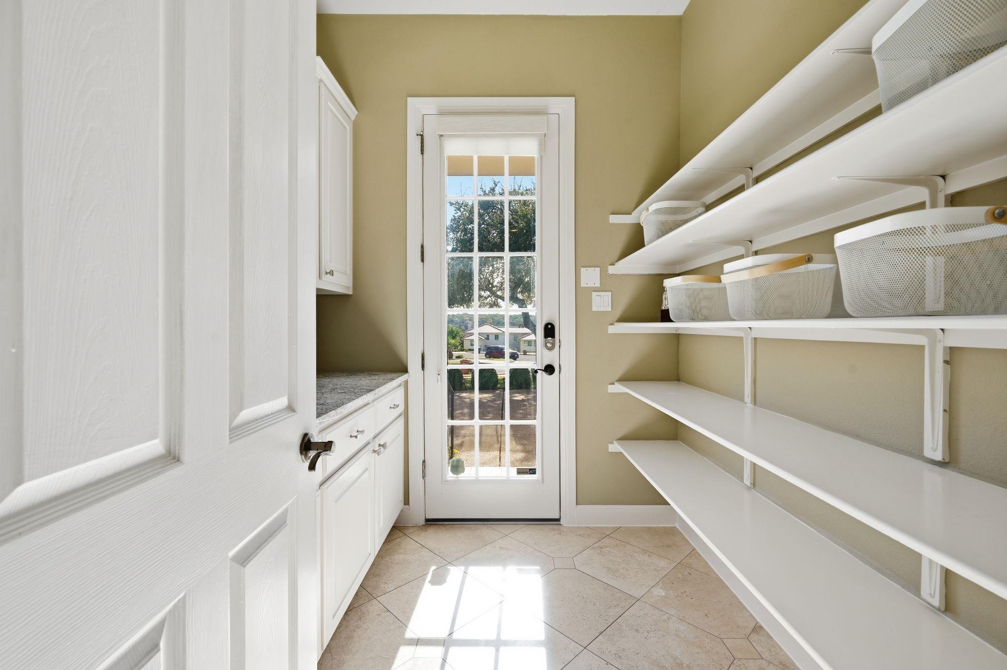 Image 19 of 40 For 9808 Tree Bend Cv