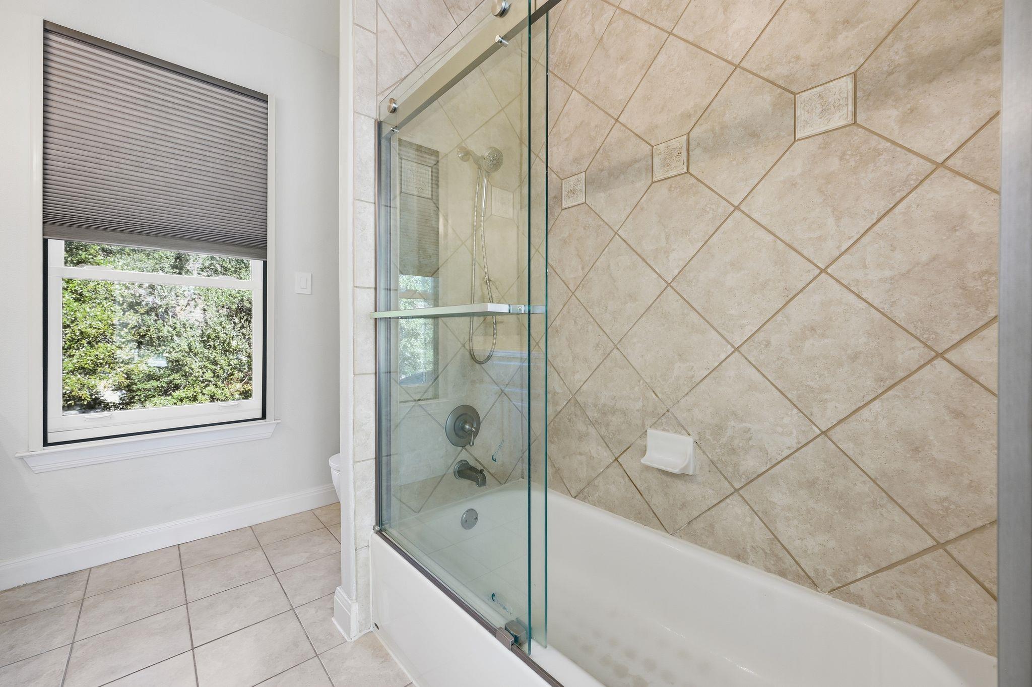 Image 33 of 40 For 9808 Tree Bend Cv