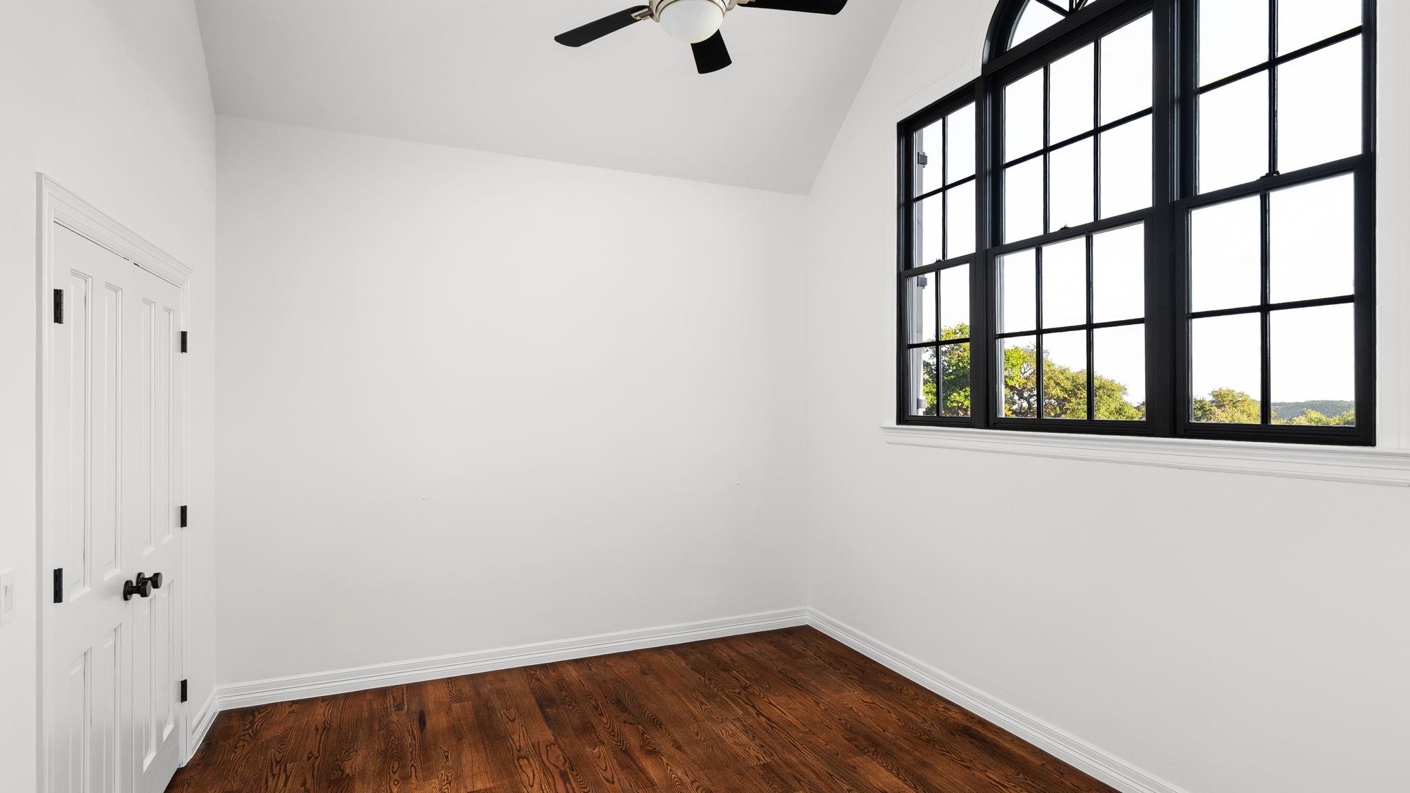 Image 28 of 40 For 148 Trailmaster Cir