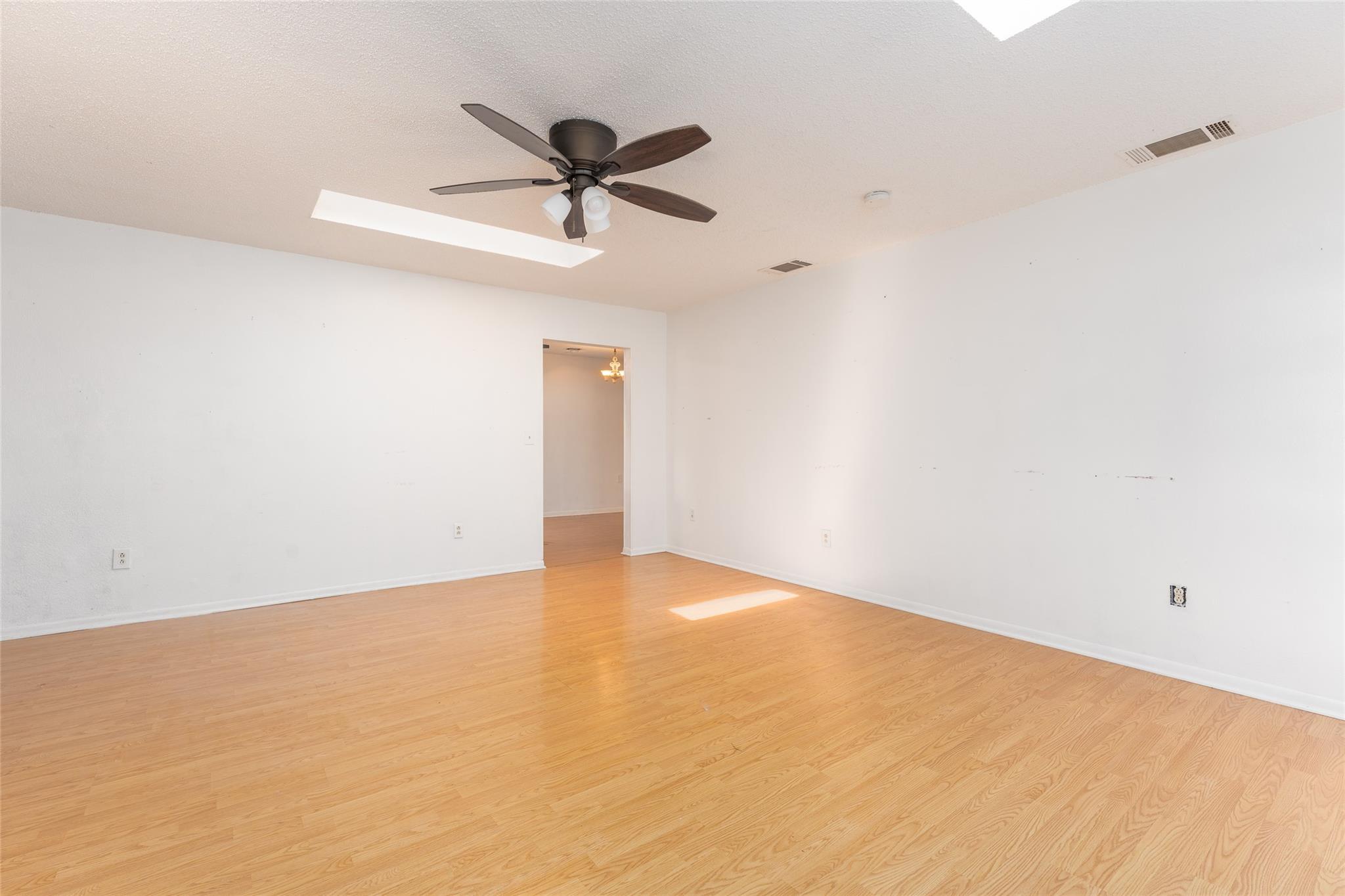 Image 8 of 30 For 600 Cypress St