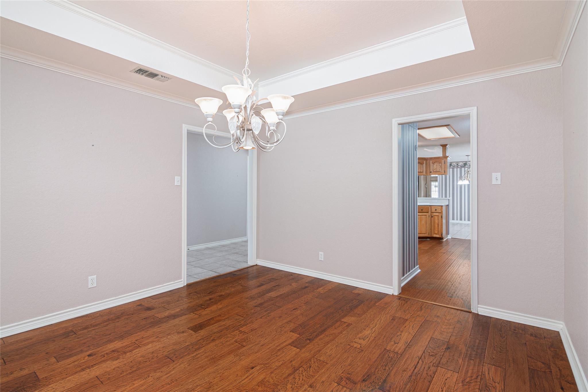 Image 13 of 40 For 668 Sagewood Pkwy
