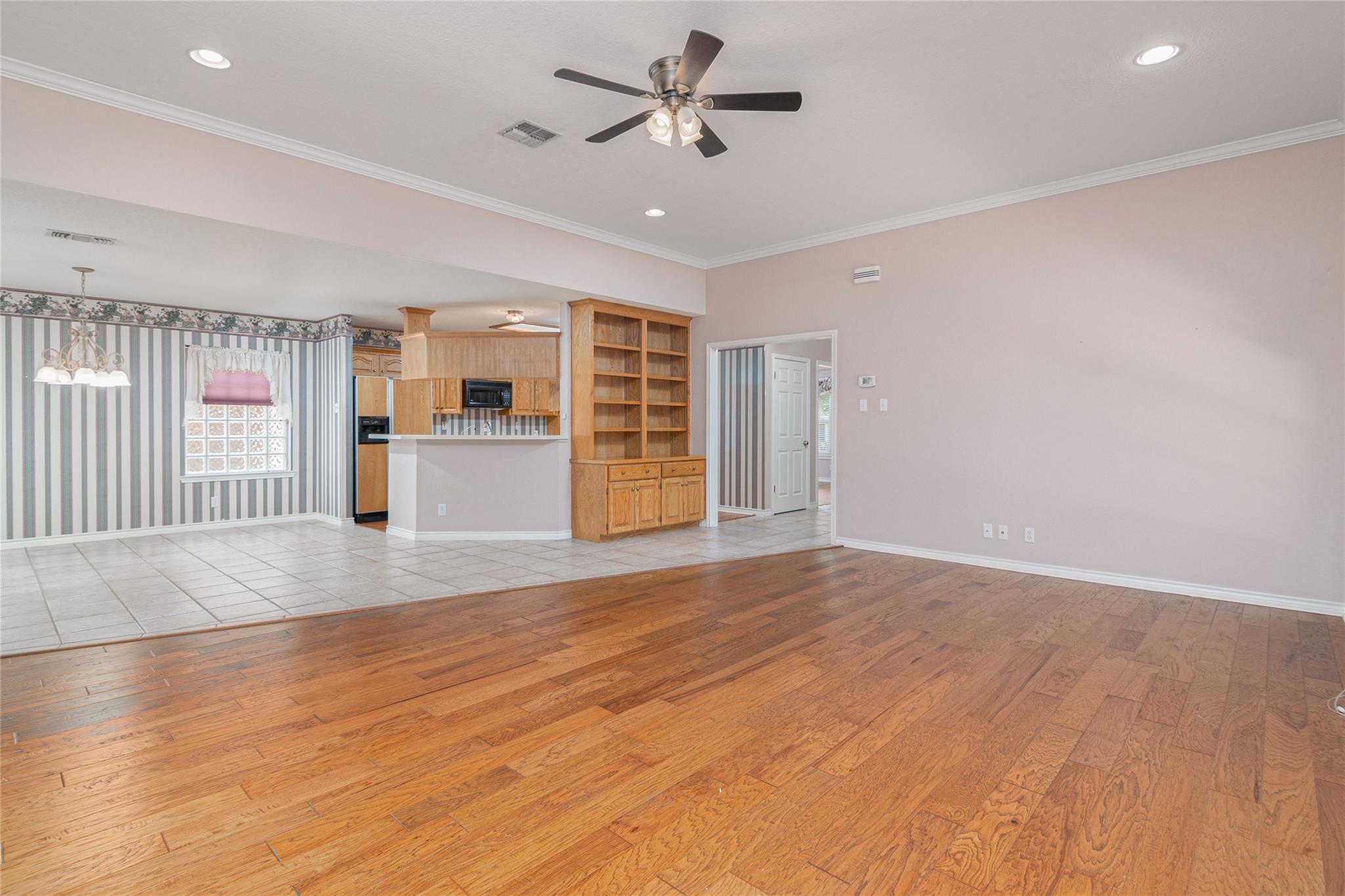 Image 23 of 40 For 668 Sagewood Pkwy