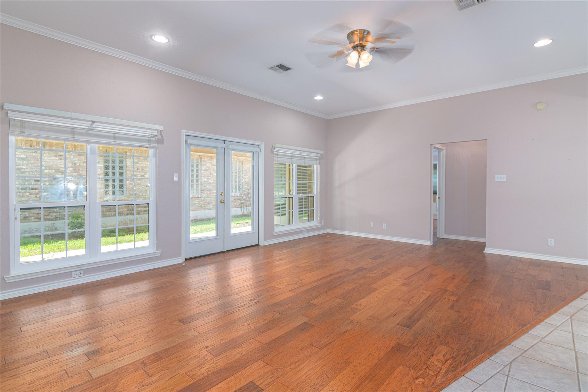 Image 3 of 40 For 668 Sagewood Pkwy