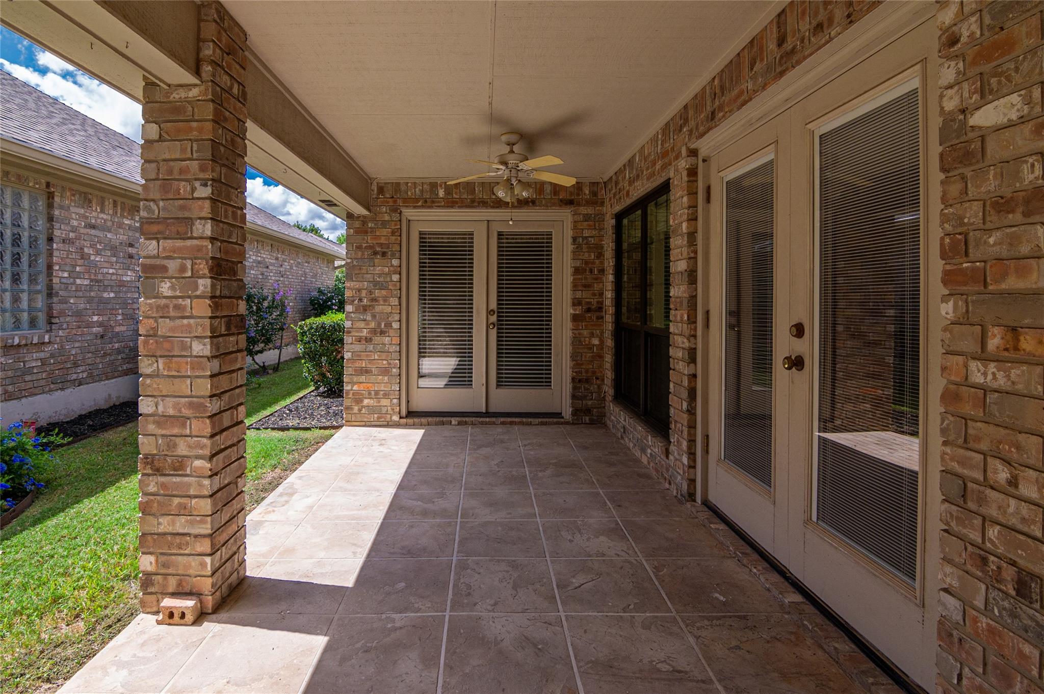 Image 37 of 40 For 668 Sagewood Pkwy
