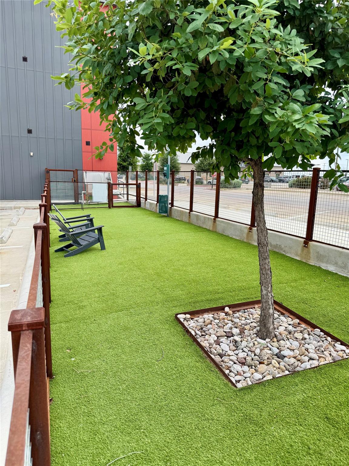 Image 18 of 20 For 2165 Gabriels Pl 1111