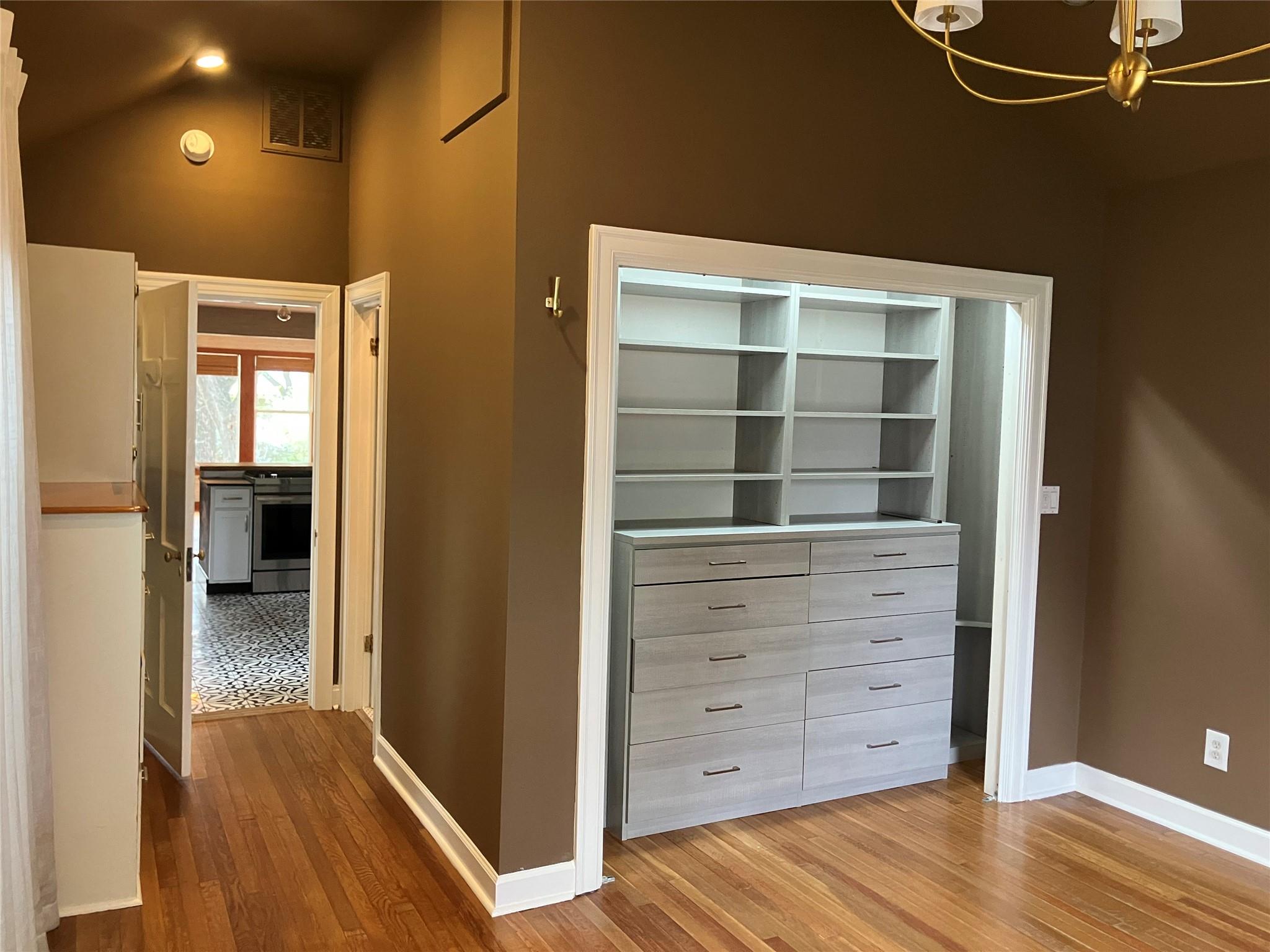 Image 19 of 40 For 1916 39th St