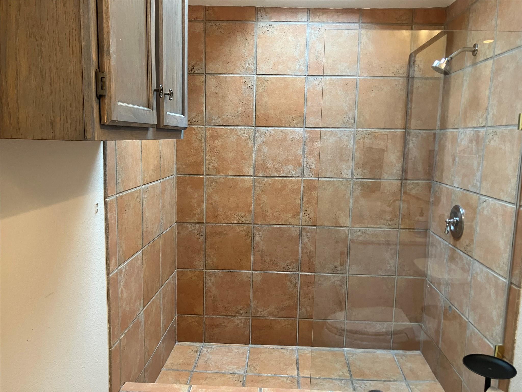 Image 30 of 40 For 1916 39th St