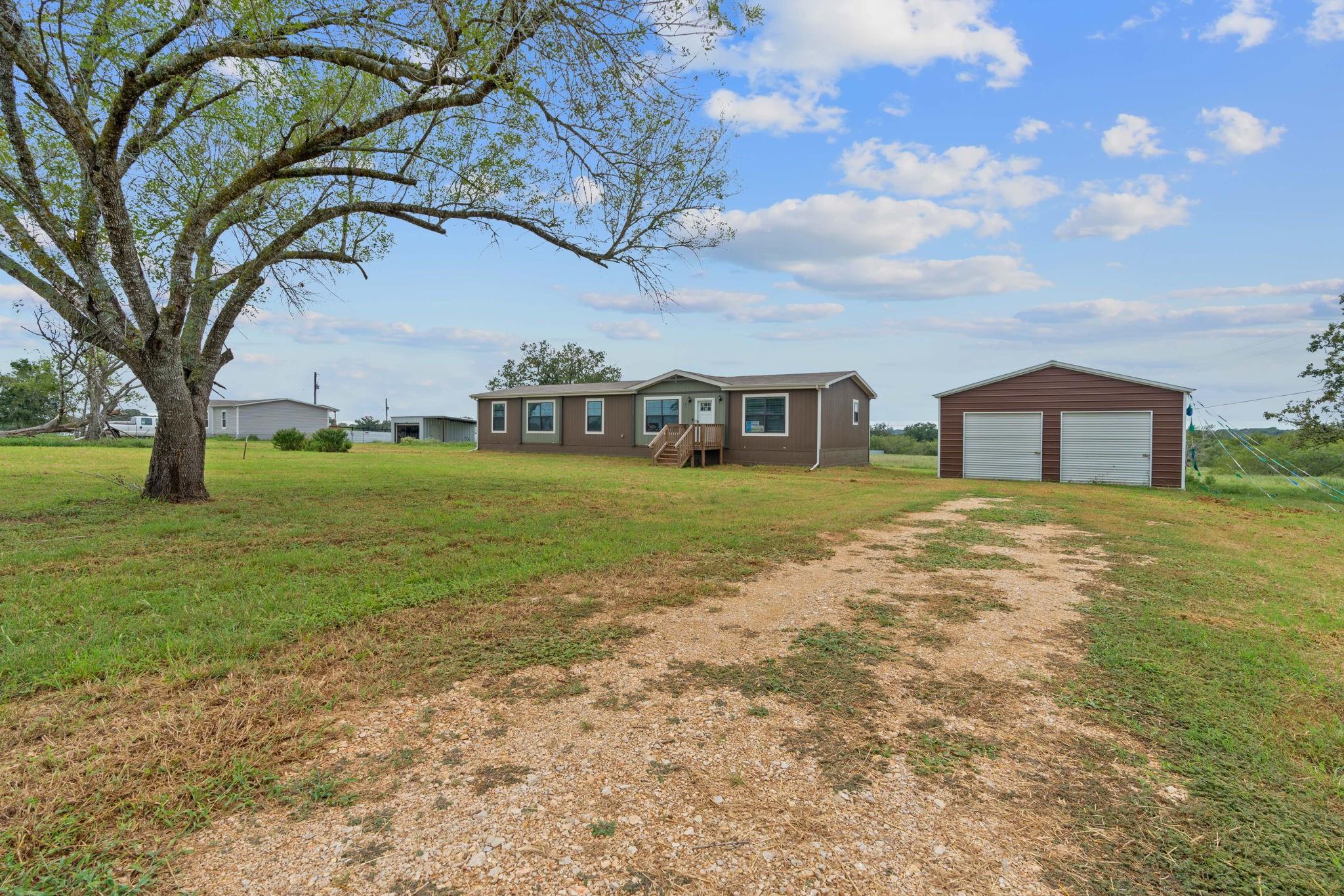 Details for 41 Private Road 3492, Gonzales, TX 78629