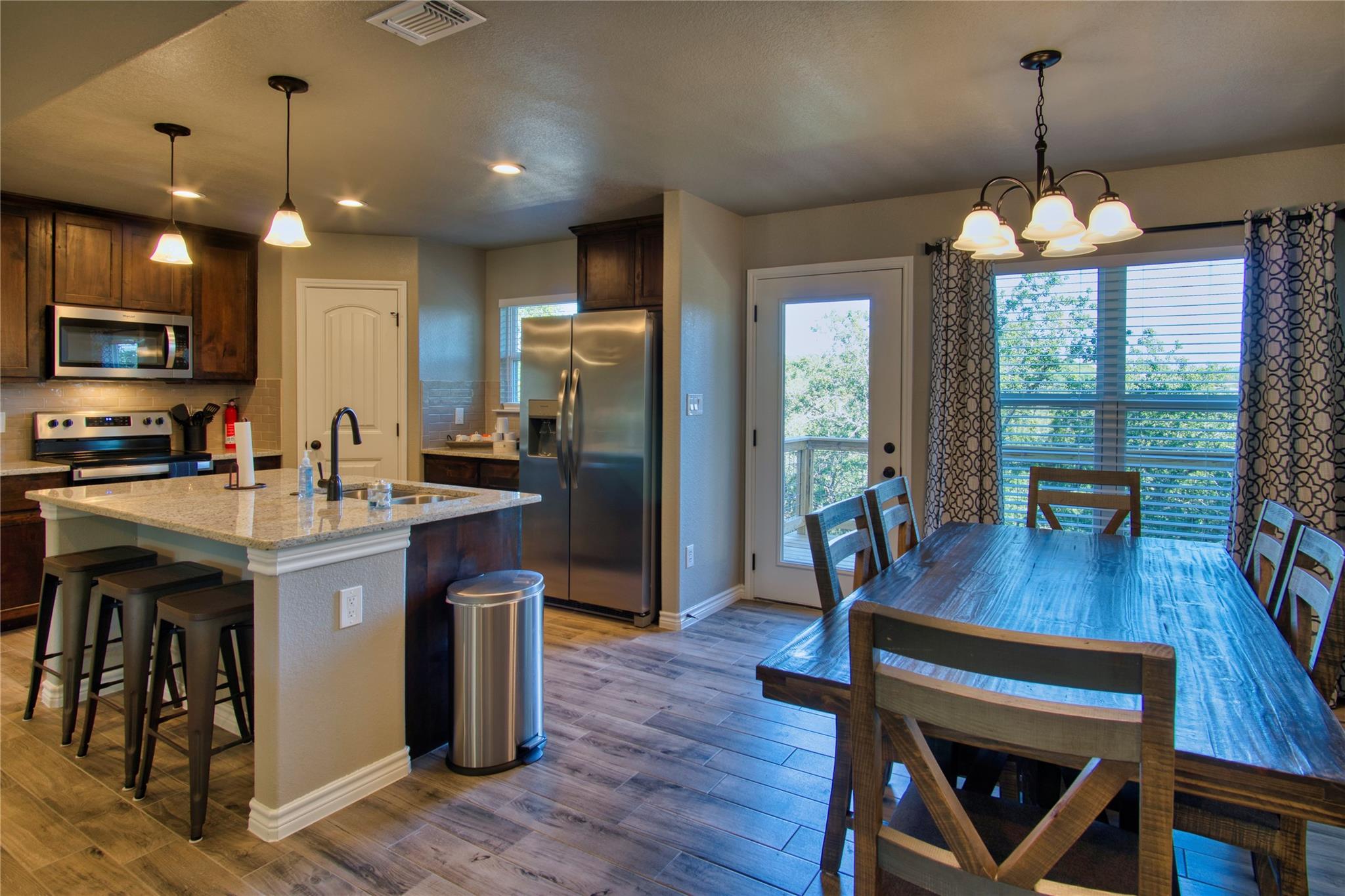 Image 11 of 34 For 1139 Cedar Bend Dr