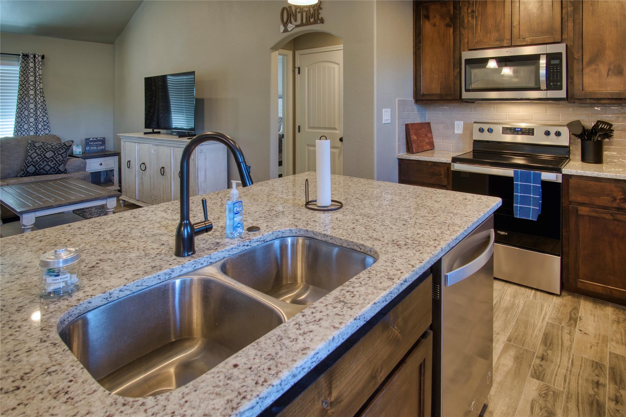 Image 16 of 34 For 1139 Cedar Bend Dr