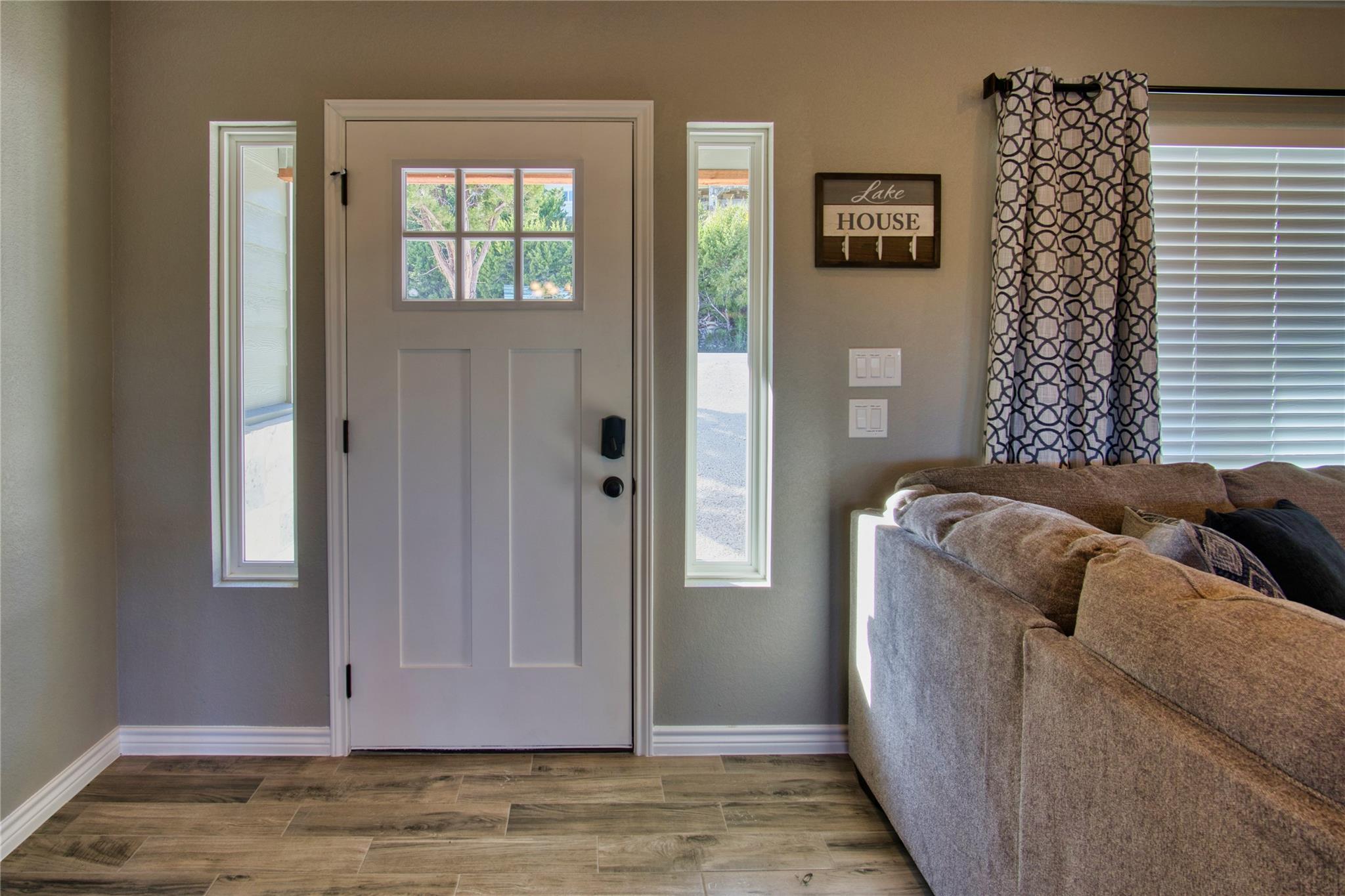 Image 4 of 34 For 1139 Cedar Bend Dr