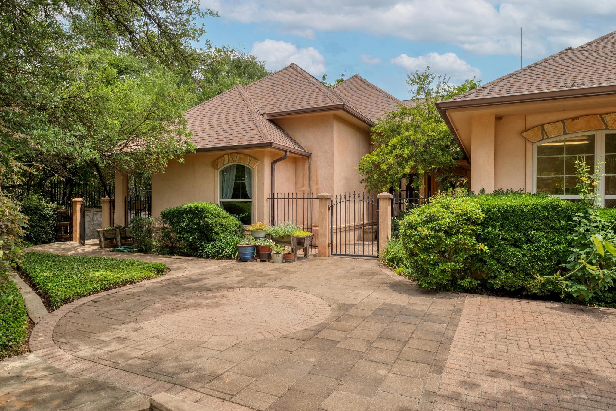 Details for 200 Red Bird Ln, Kingsbury, TX 78638