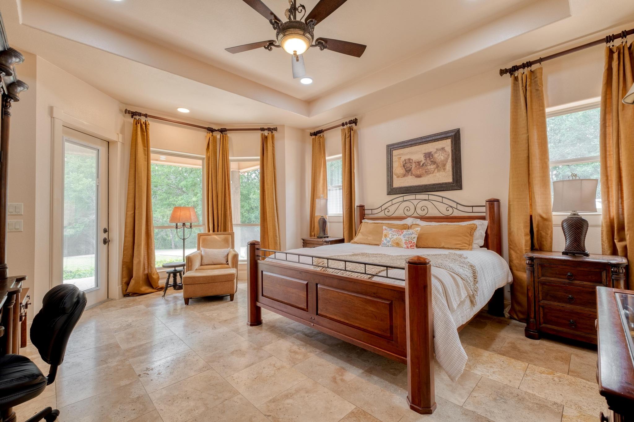 Image 11 of 40 For 200 Red Bird Ln