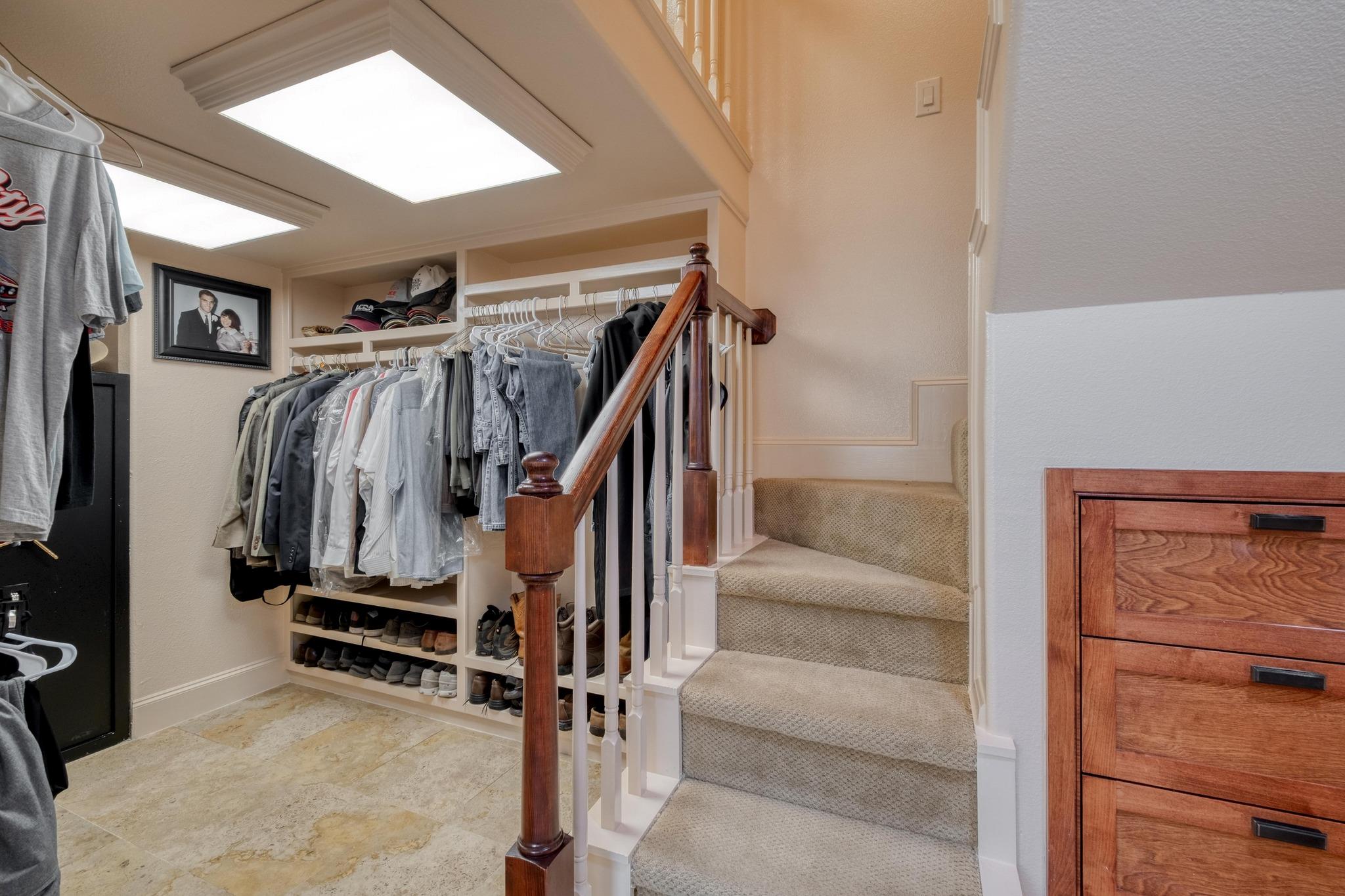 Image 13 of 40 For 200 Red Bird Ln