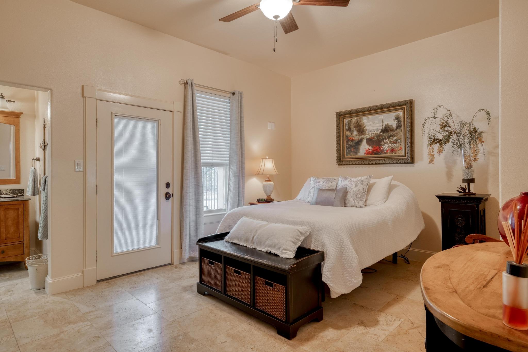 Image 16 of 40 For 200 Red Bird Ln