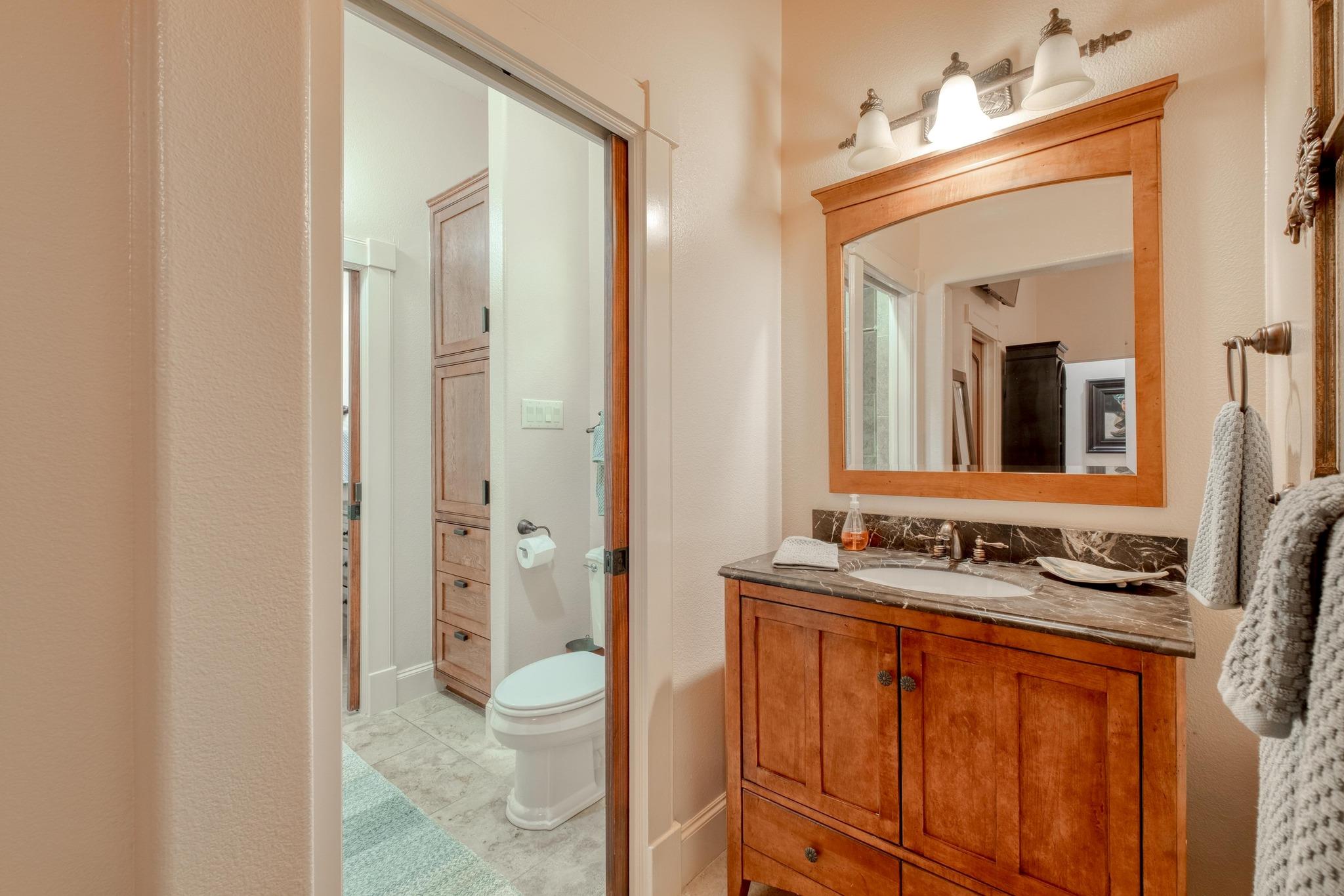 Image 18 of 40 For 200 Red Bird Ln